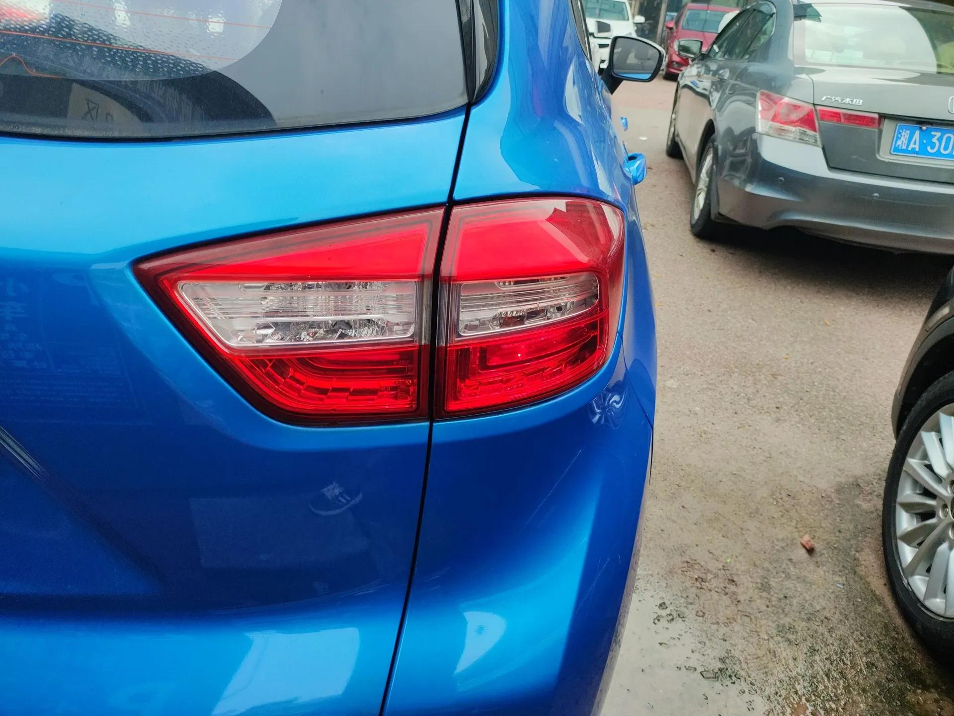 CHANGAN CS15 2016 1.5L Automatic Fashion Edition — миниатюра 8