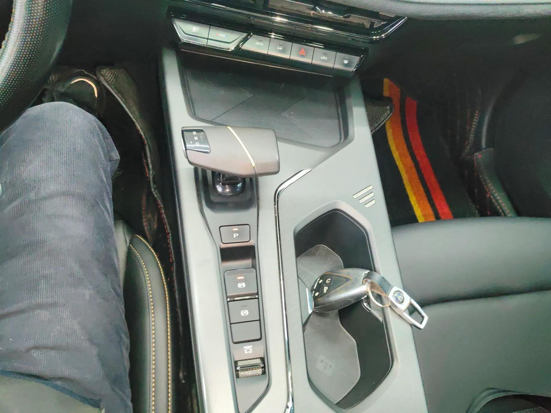 CHANGAN OSHAN X5 PLUS 2023 1.5T DCT Excellence Edition — миниатюра 17