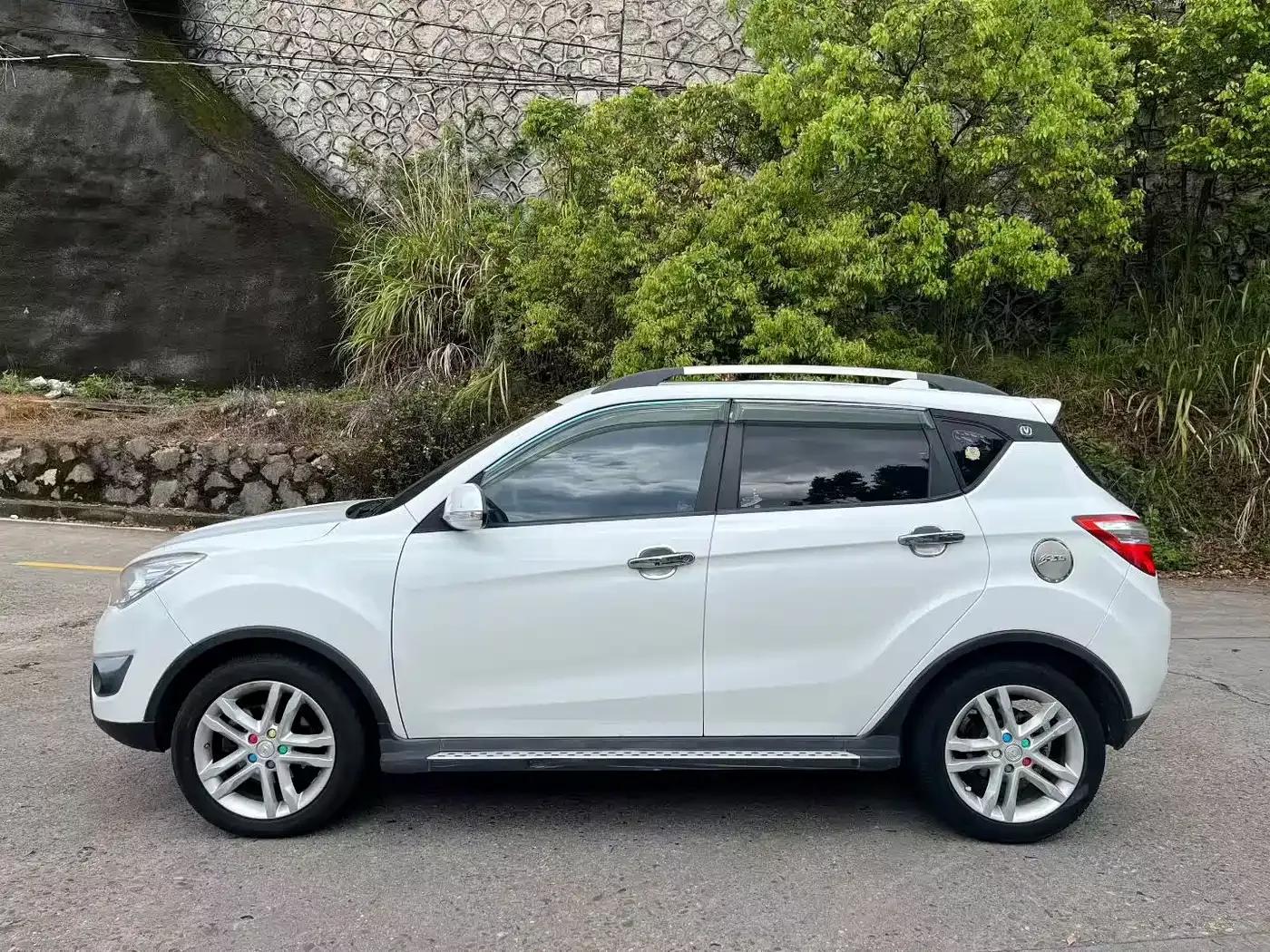 Changan CS35 2016 1.6L Manual Deluxe Edition (National V Emission Standard) — миниатюра 5