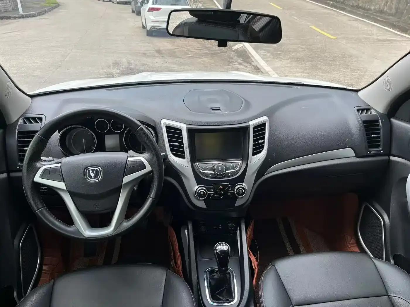 Changan CS35 2016 1.6L Manual Deluxe Edition (National V Emission Standard) — миниатюра 6