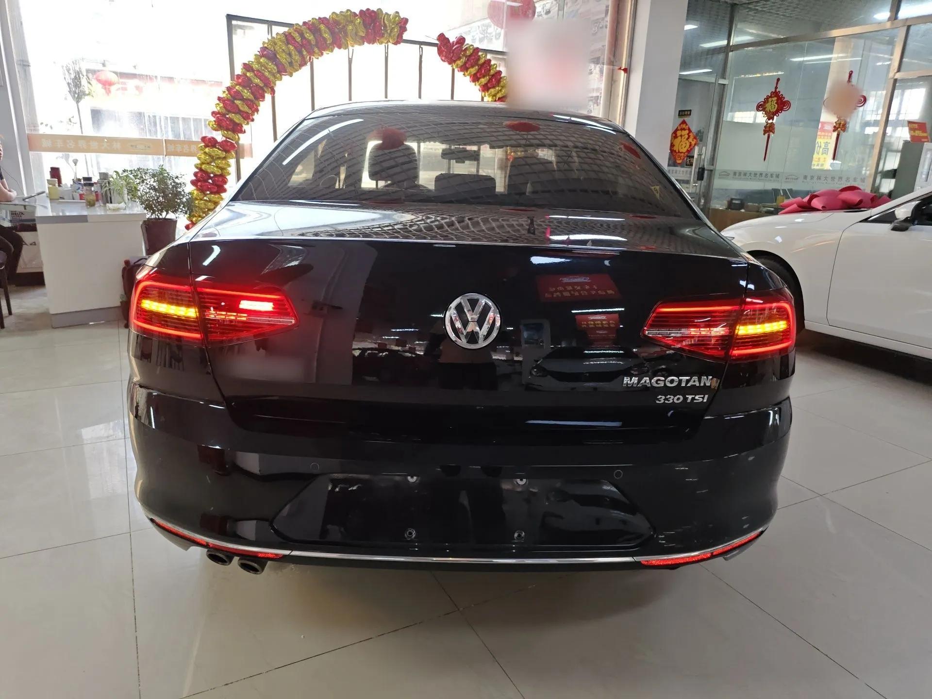 Volkswagen Magotan 2018 330TSI DSG Advanced Model — миниатюра 3