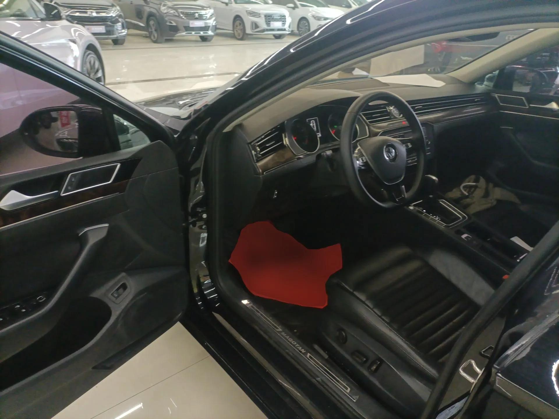 Volkswagen Magotan 2018 Facelift 330TSI DSG Luxury Model — миниатюра 19