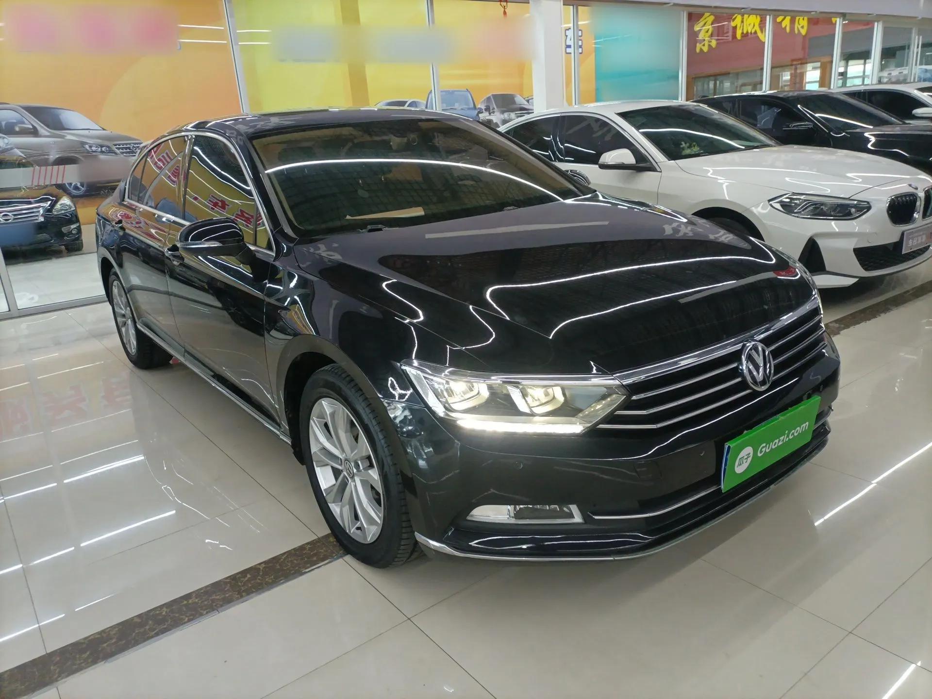 Volkswagen Magotan 2018 Facelift 330TSI DSG Luxury Model — миниатюра 3