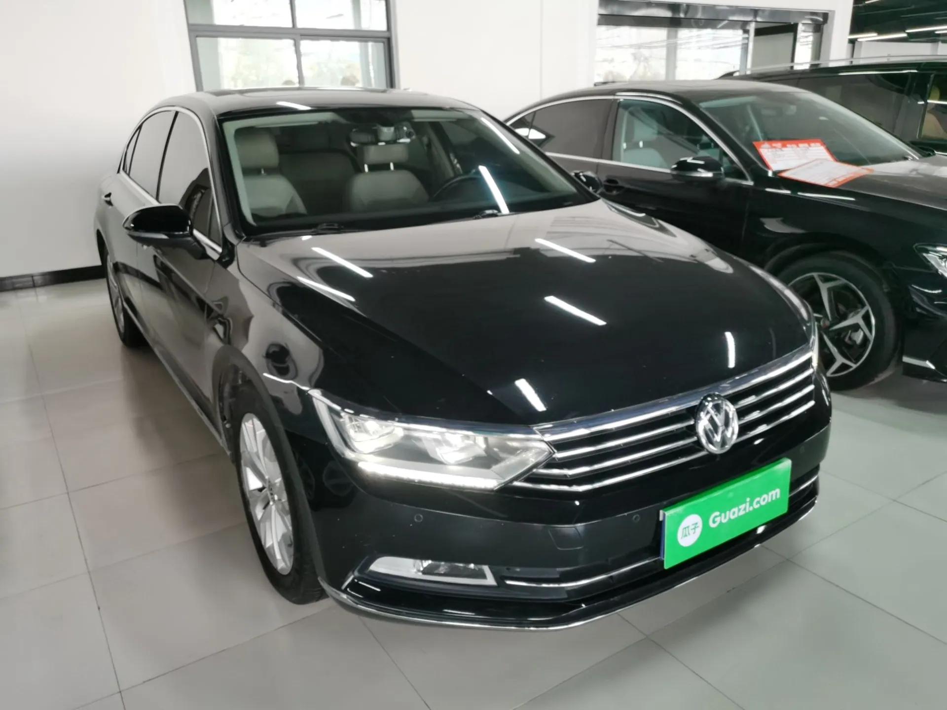 Volkswagen Magotan 2017 330TSI DSG Luxury Model — миниатюра 3