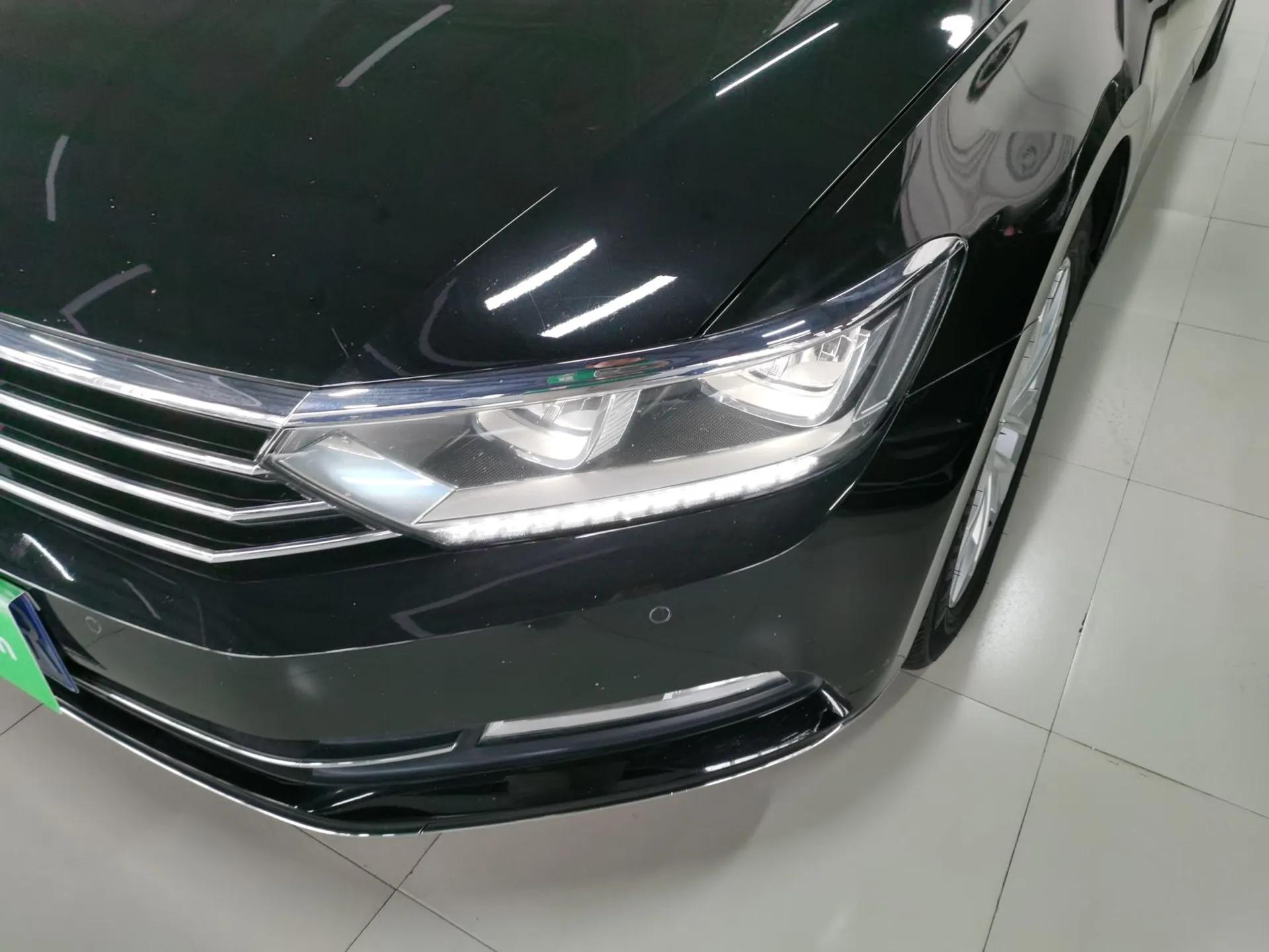 Volkswagen Magotan 2017 330TSI DSG Luxury Model — миниатюра 9