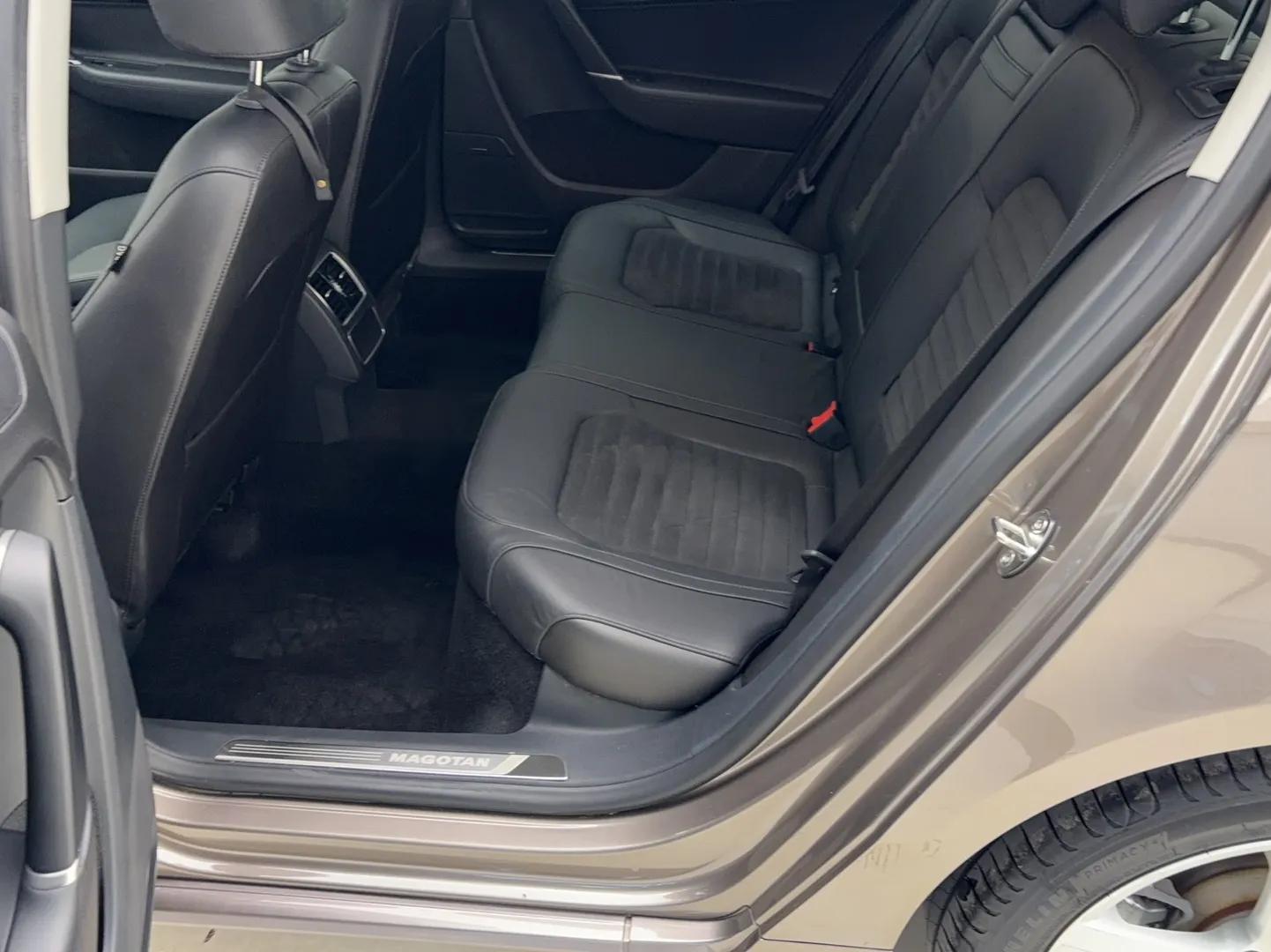 Volkswagen Magotan 2016 2.0 TSI Luxury Comfort Version — миниатюра 15