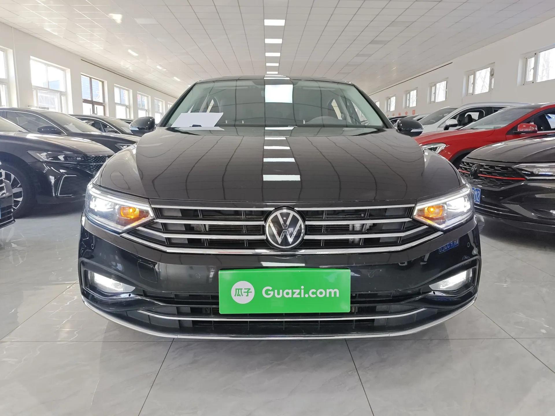 Volkswagen Magotan 2020 330TSI DSG Luxury Edition — миниатюра 2