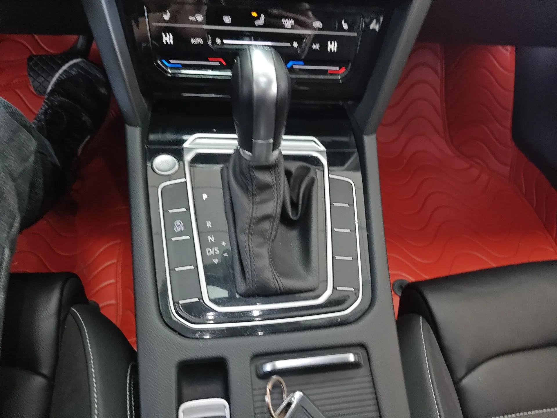 Volkswagen Magotan 2020 330TSI DSG Luxury Edition — миниатюра 17