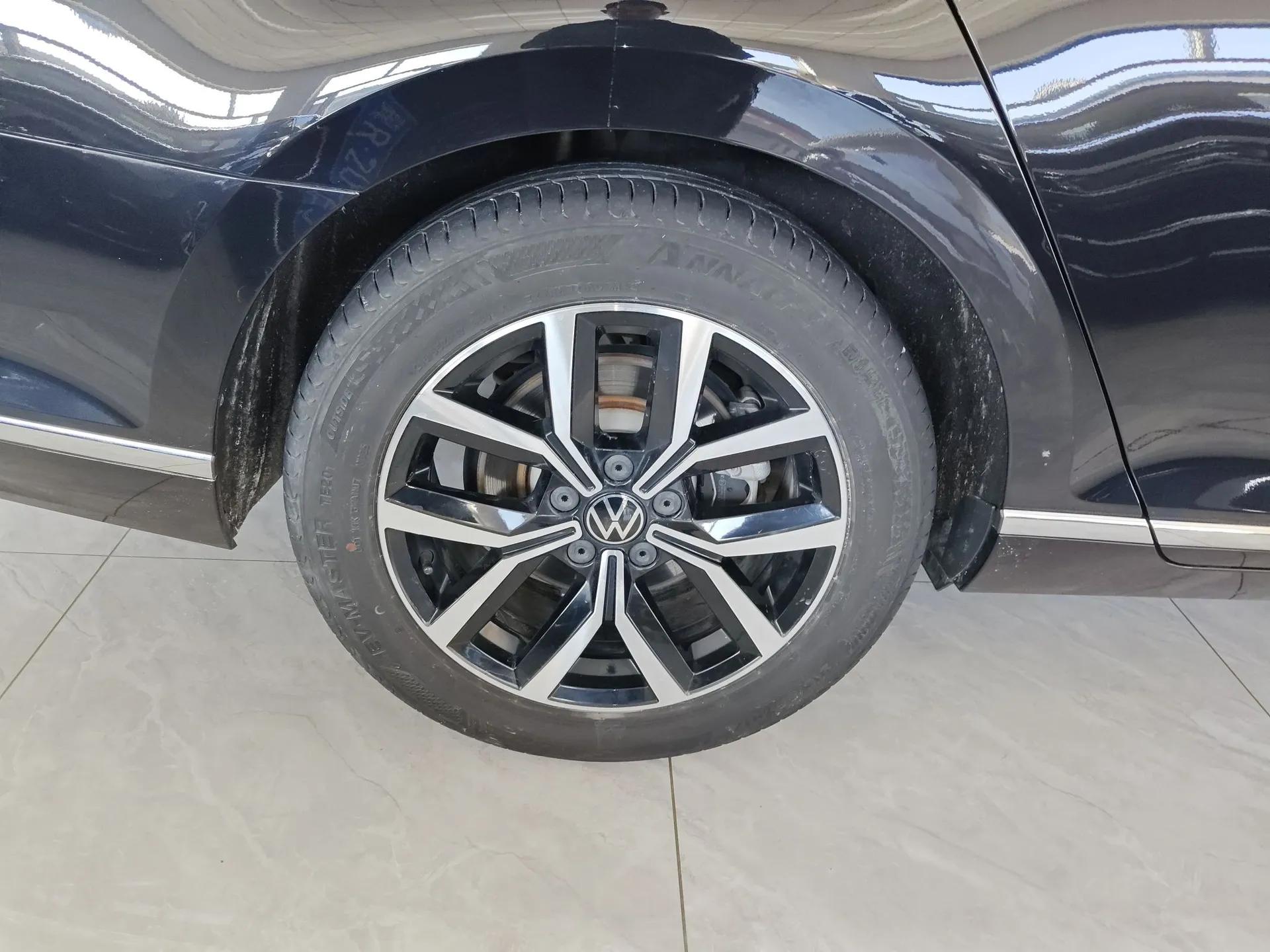 Volkswagen Magotan 2020 330TSI DSG Luxury Edition — миниатюра 10