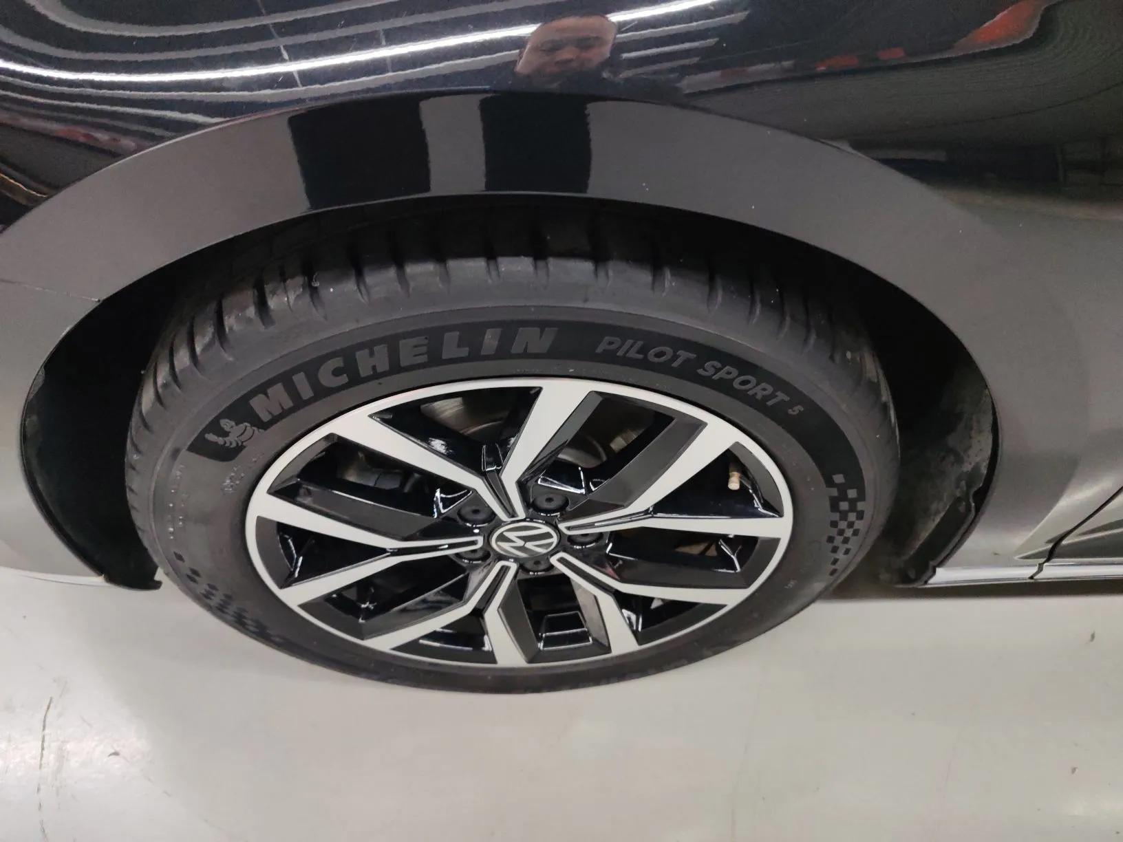 Volkswagen Magotan 2020 330TSI DSG Leading Model — миниатюра 8
