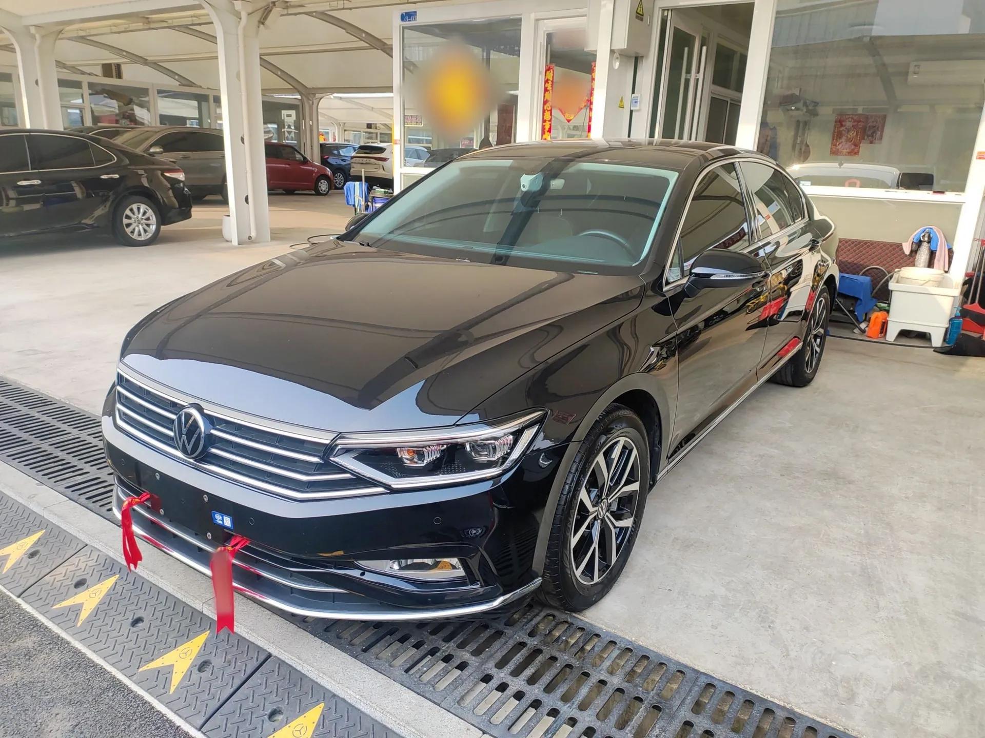 Volkswagen Magotan 2020 330TSI DSG Leading Model — миниатюра 1