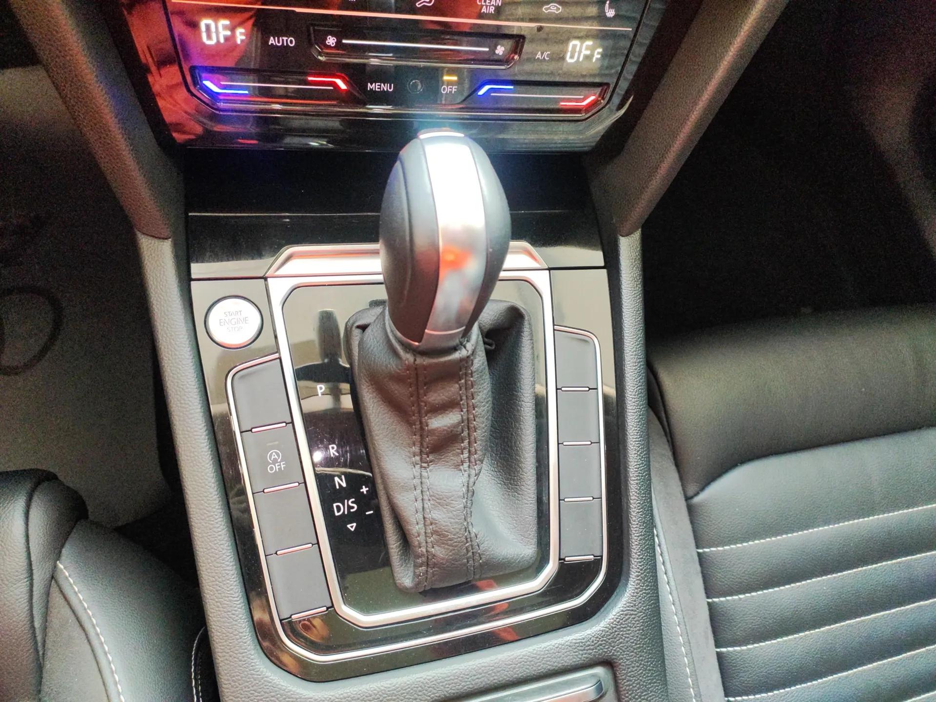 Volkswagen Magotan 2020 330TSI DSG Leading Model — миниатюра 17