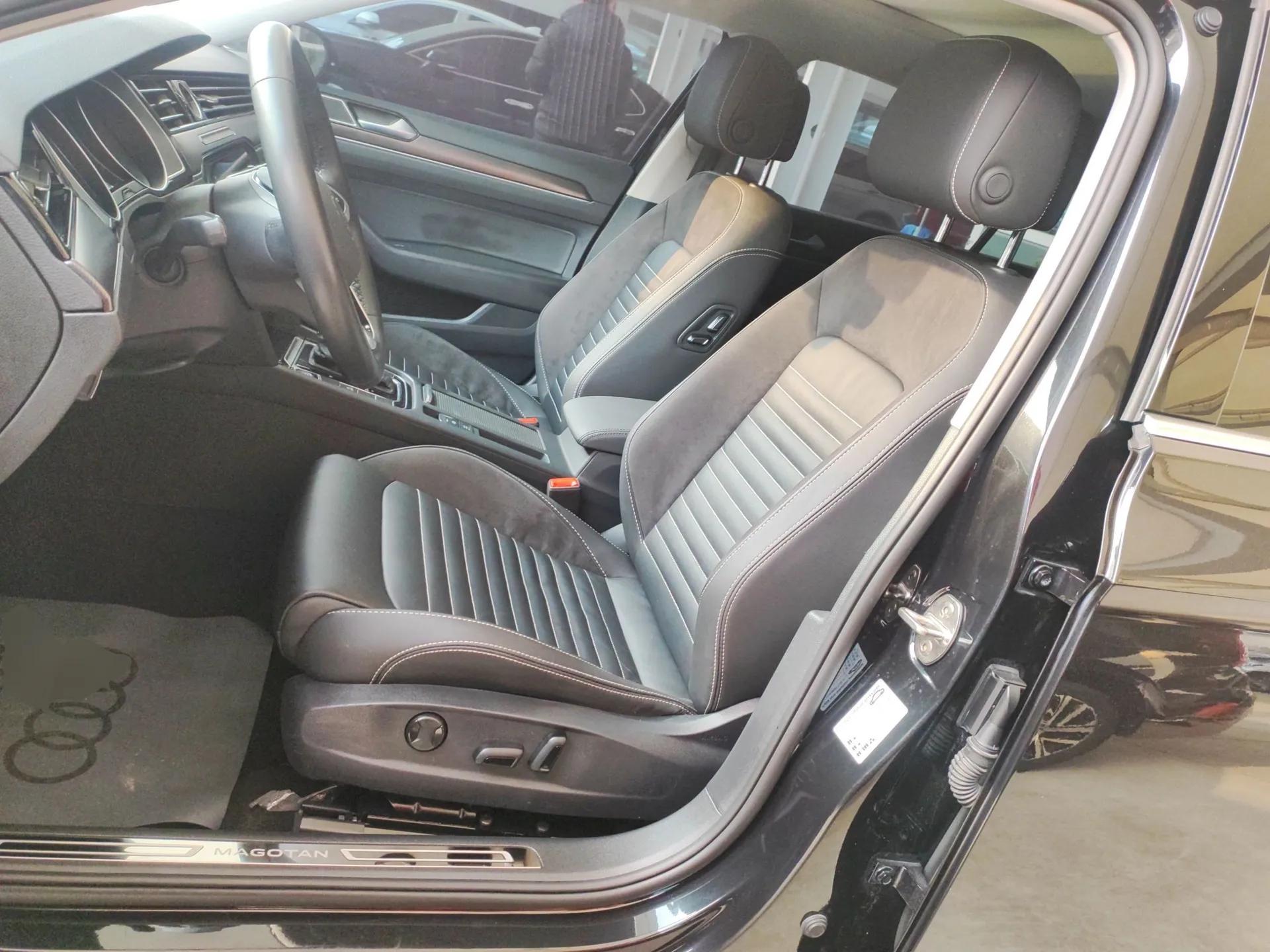 Volkswagen Magotan 2020 330TSI DSG Leading Model — миниатюра 18