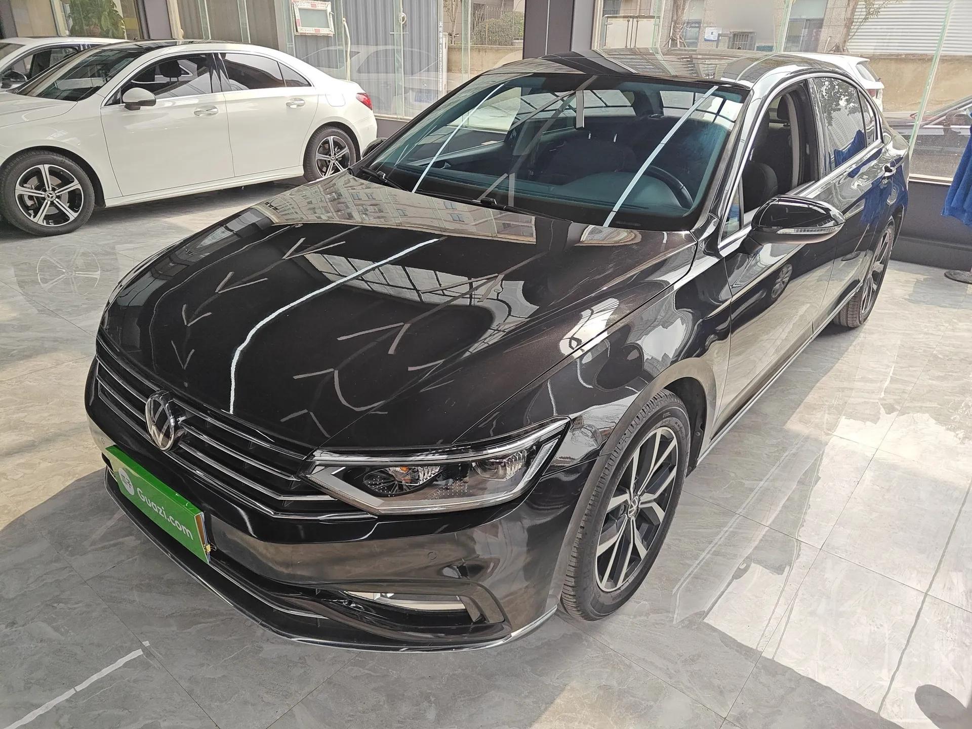 Volkswagen Magotan 2020 330TSI DSG Leading Model — миниатюра 1