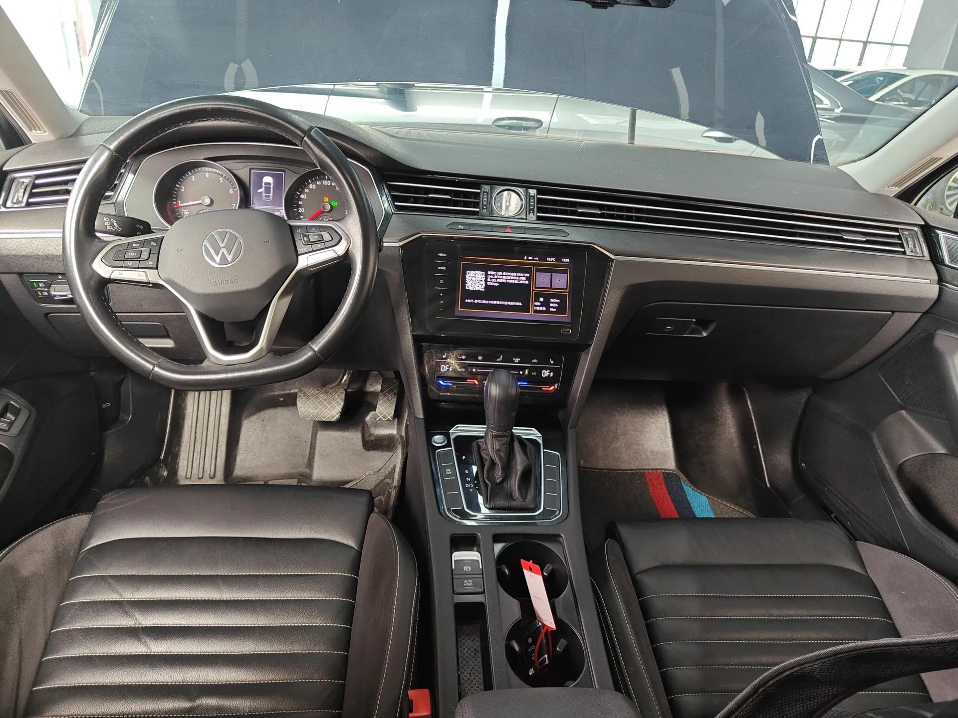 Volkswagen Magotan 2020 330TSI DSG Leading Model — миниатюра 12