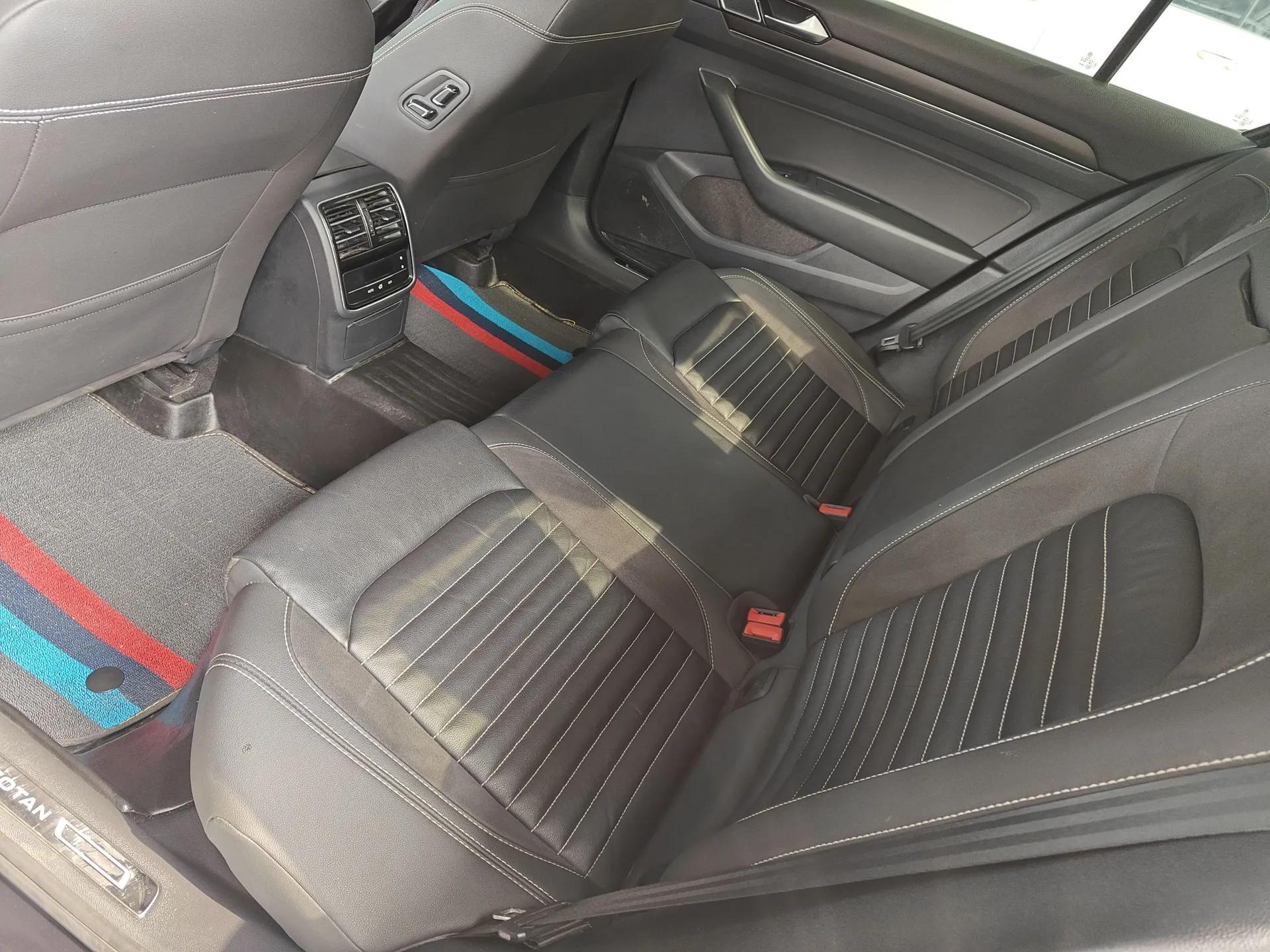 Volkswagen Magotan 2020 330TSI DSG Leading Model — миниатюра 19