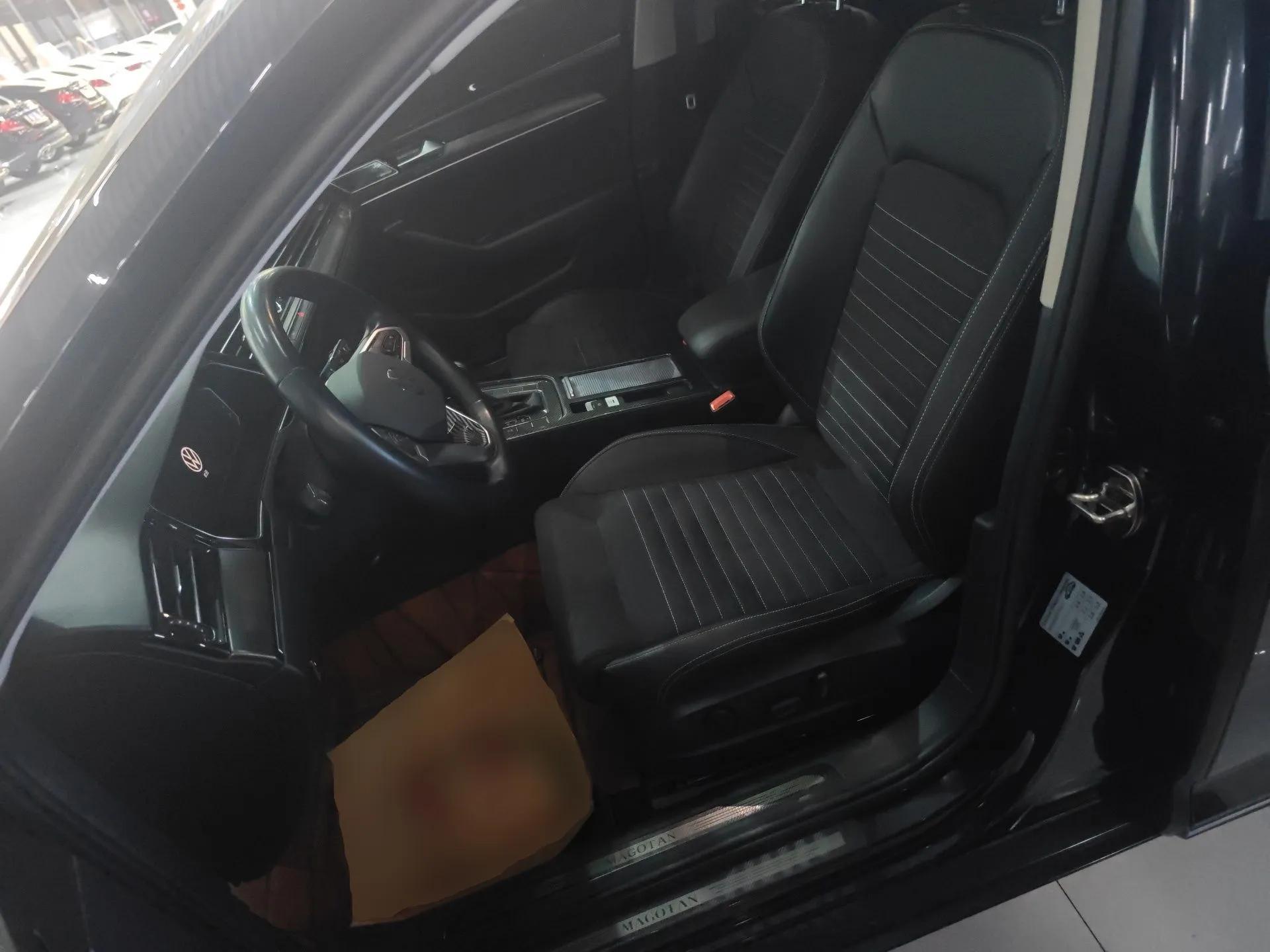 Volkswagen Magotan 2020 330TSI DSG Leading Model — миниатюра 18
