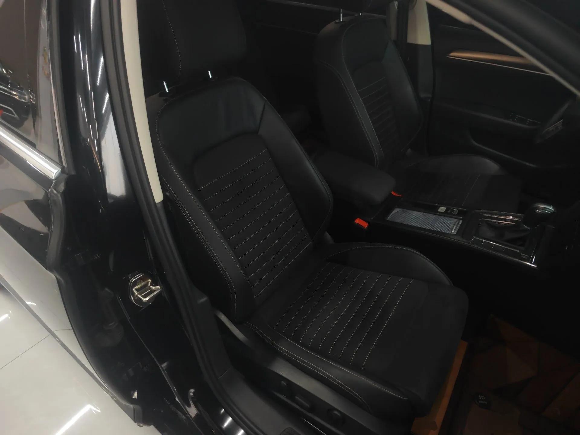 Volkswagen Magotan 2020 330TSI DSG Leading Model — миниатюра 23
