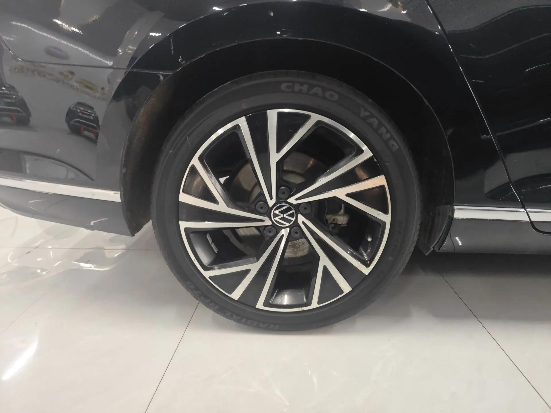 Volkswagen Magotan 2020 330TSI DSG Leading Model — миниатюра 10