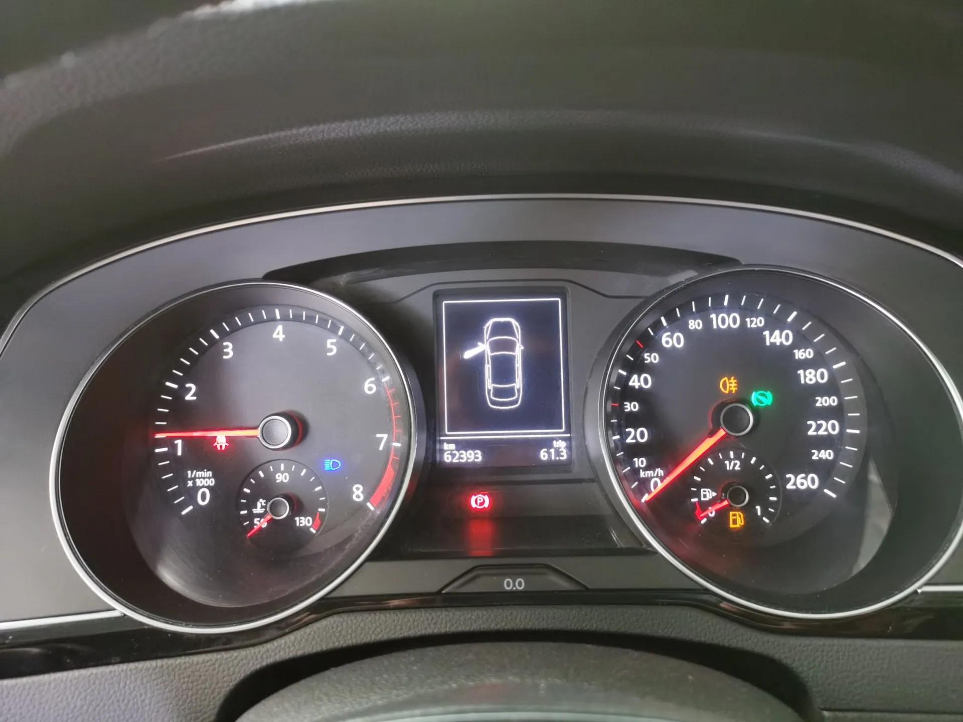 Volkswagen Magotan 2019 330TSI DSG Luxury Version China VI Standard — миниатюра 12