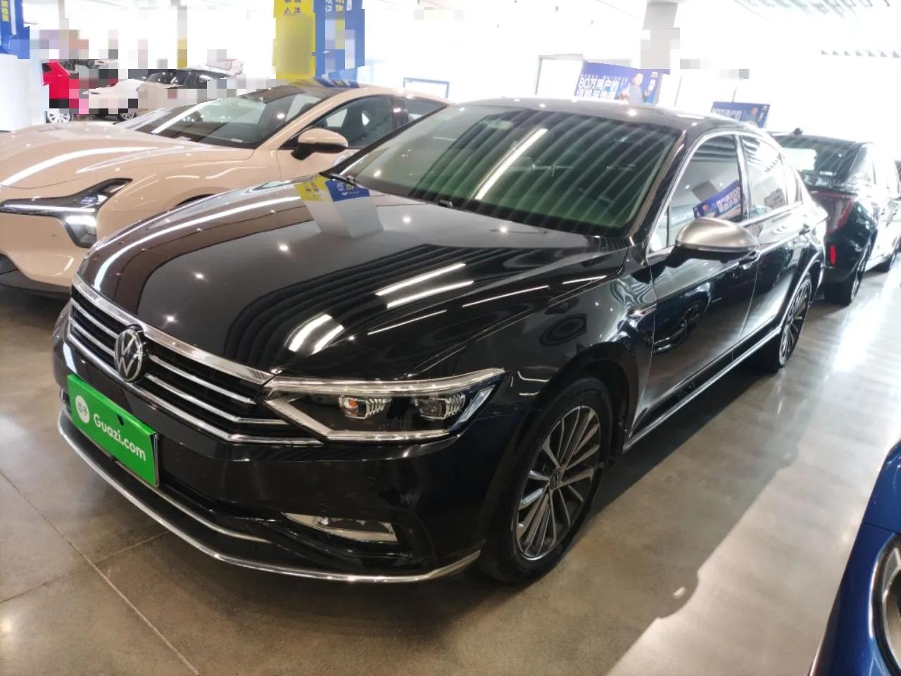 Volkswagen Magotan 2020 330TSI DSG Luxury Edition — миниатюра 1