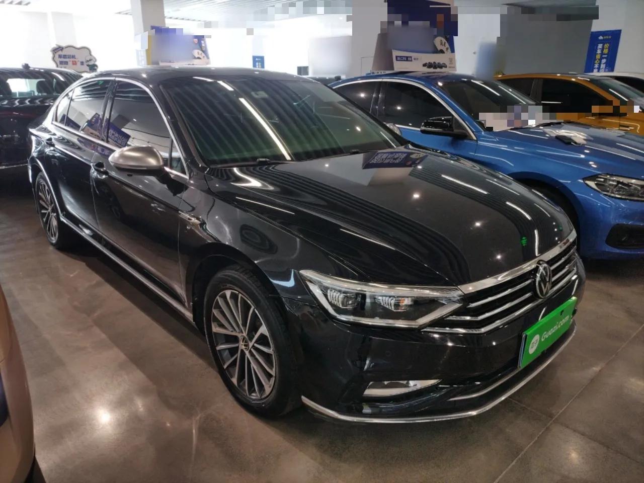 Volkswagen Magotan 2020 330TSI DSG Luxury Edition — миниатюра 3