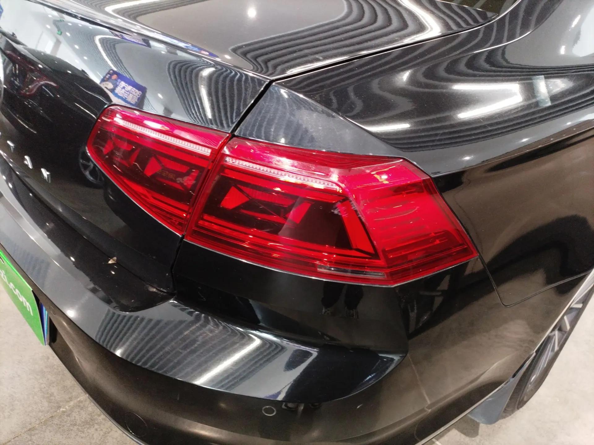 Volkswagen Magotan 2020 330TSI DSG Luxury Edition — миниатюра 7
