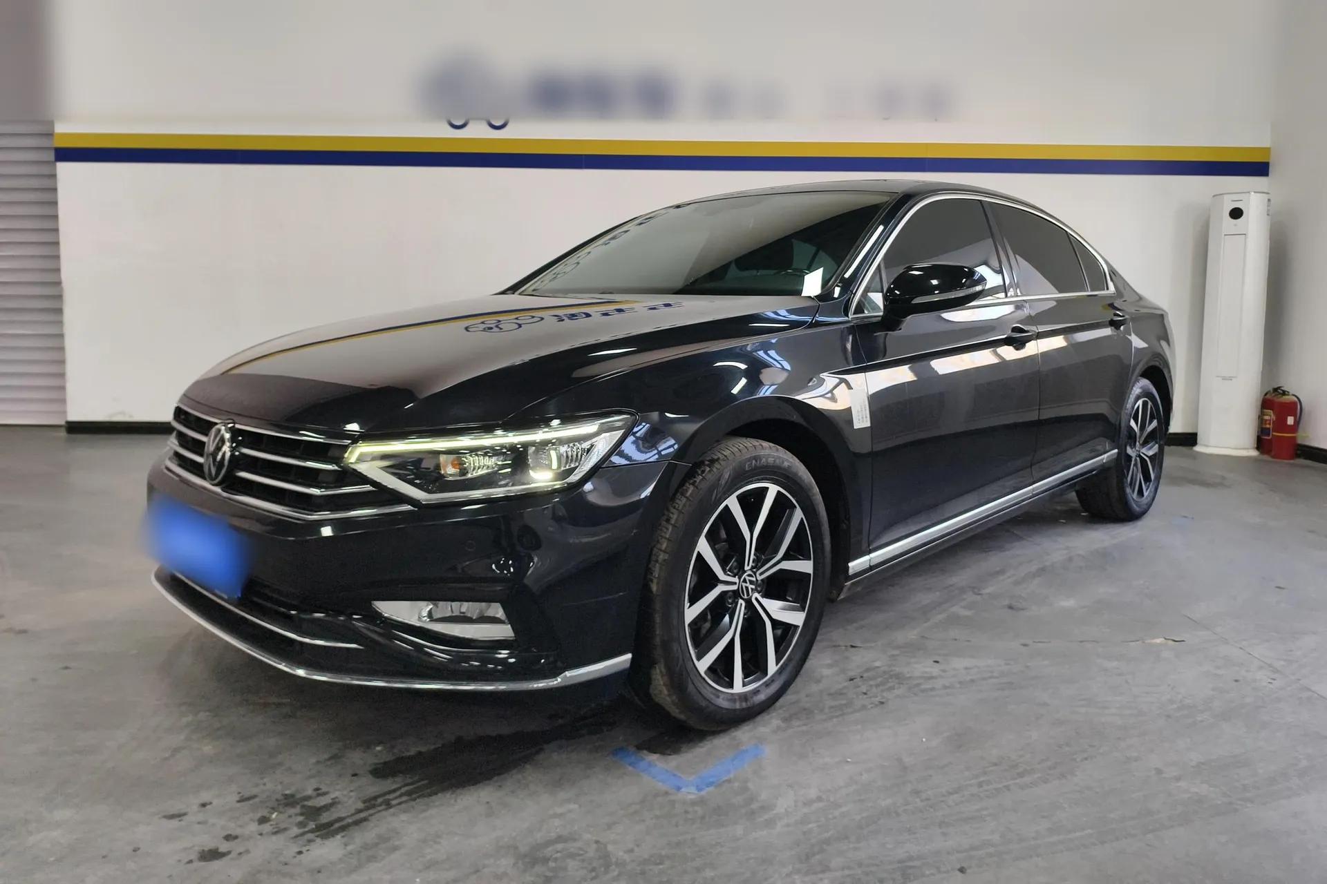 Volkswagen Magotan 2020 330TSI DSG Leading Model — миниатюра 1