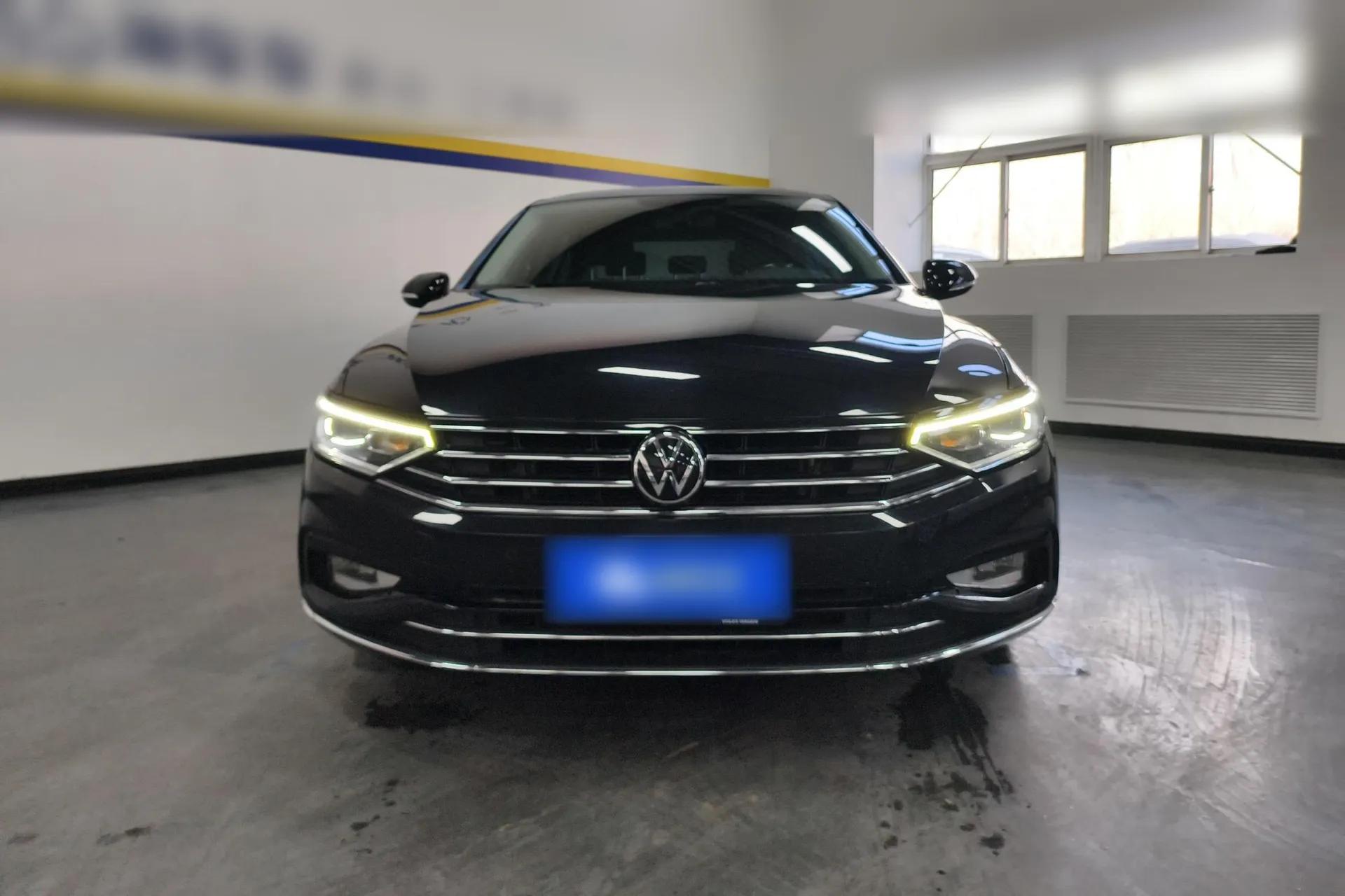 Volkswagen Magotan 2020 330TSI DSG Leading Model — миниатюра 2