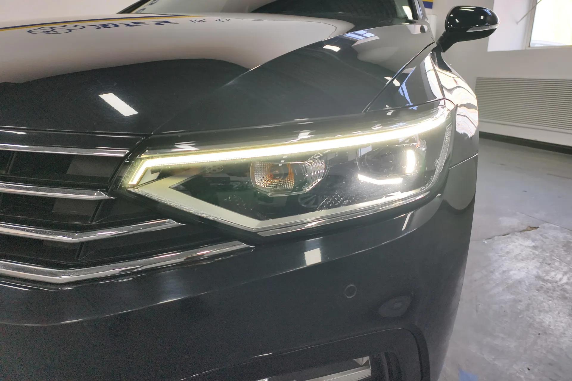 Volkswagen Magotan 2020 330TSI DSG Leading Model — миниатюра 4