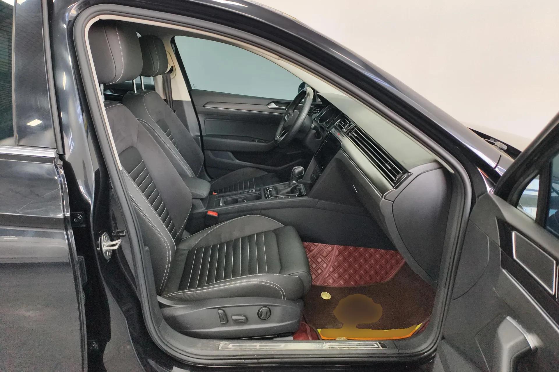 Volkswagen Magotan 2020 330TSI DSG Leading Model — миниатюра 9