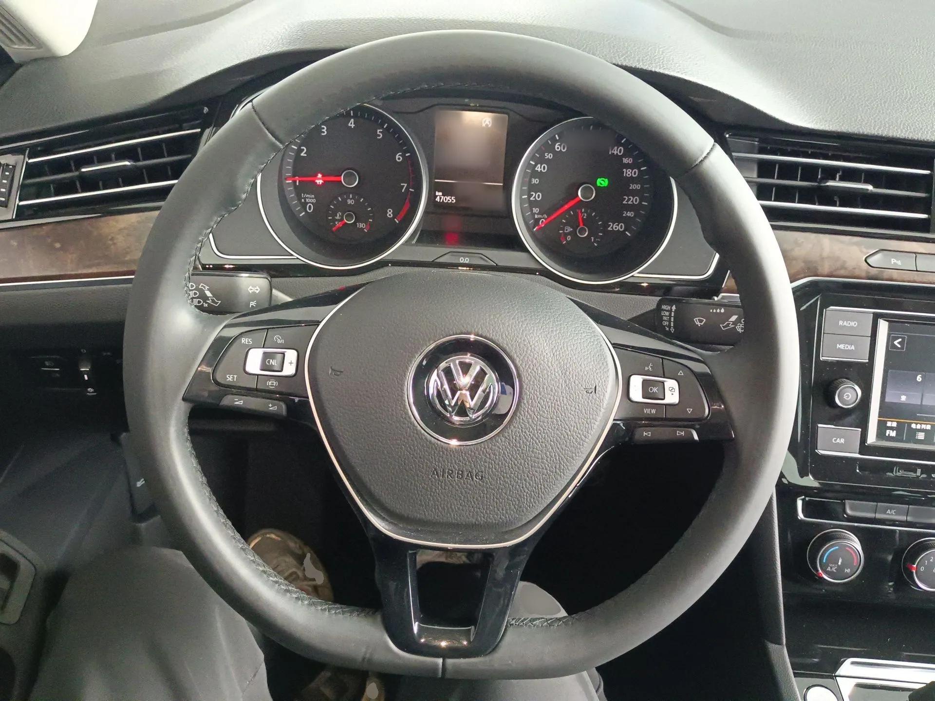 Volkswagen Magotan 2019 330TSI DSG Leading Model China VI Standard — миниатюра 14