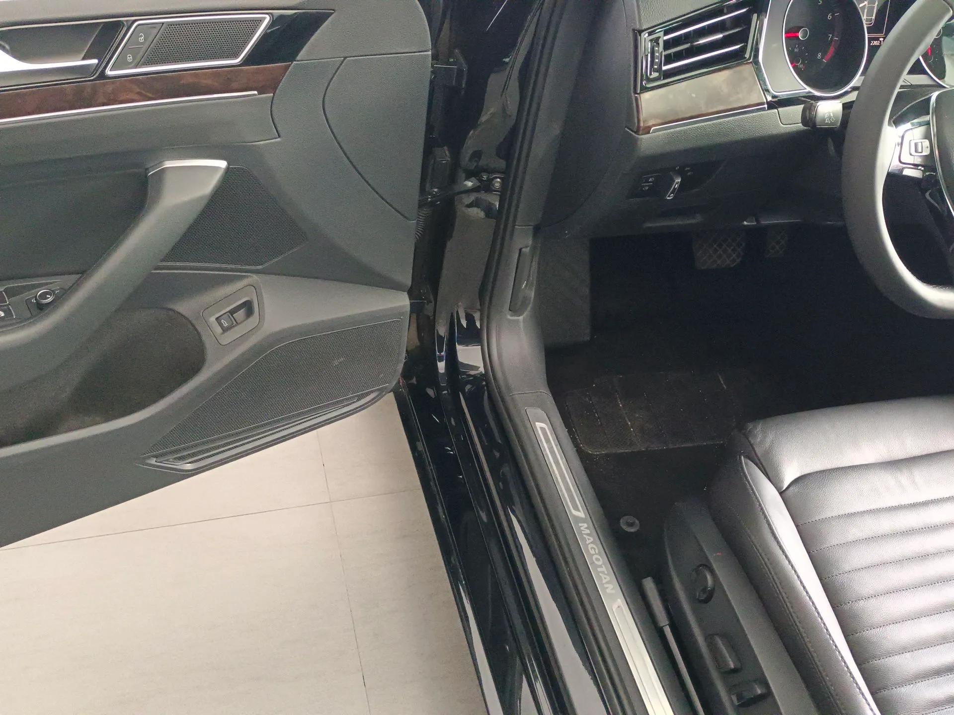 Volkswagen Magotan 2019 330TSI DSG Leading Model China VI Standard — миниатюра 19