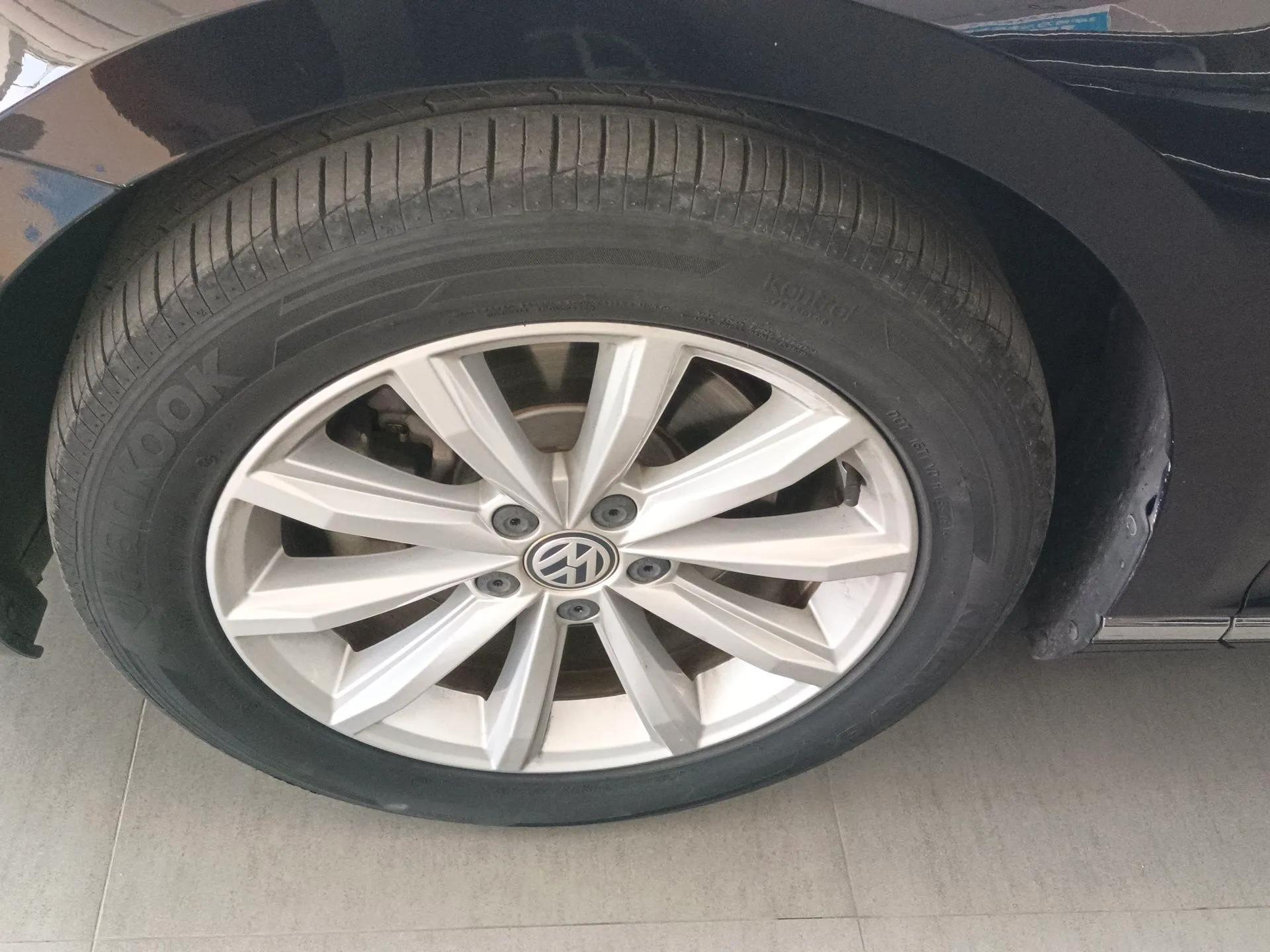 Volkswagen Magotan 2019 330TSI DSG Leading Model China VI Standard — миниатюра 8