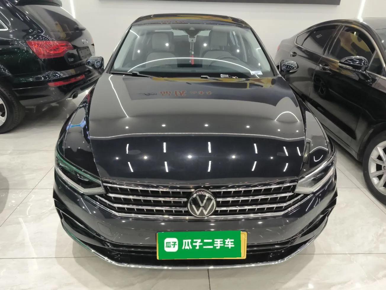Volkswagen Magotan 2023 2 Million Units Commemorative Edition 330TSI DSG Luxury Version — миниатюра 3