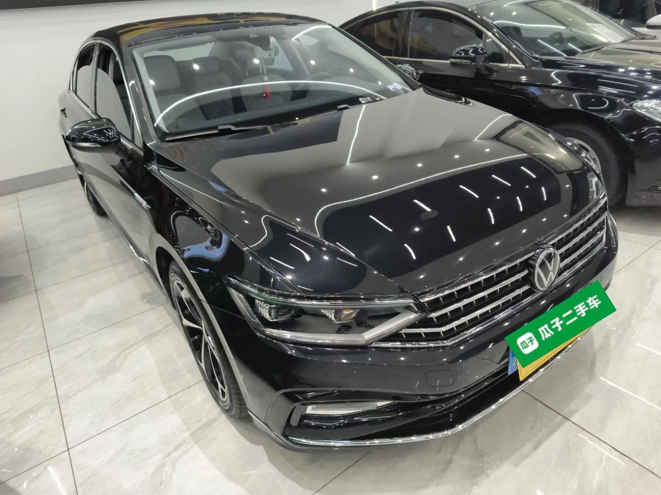 Volkswagen Magotan 2023 2 Million Units Commemorative Edition 330TSI DSG Luxury Version — миниатюра 4