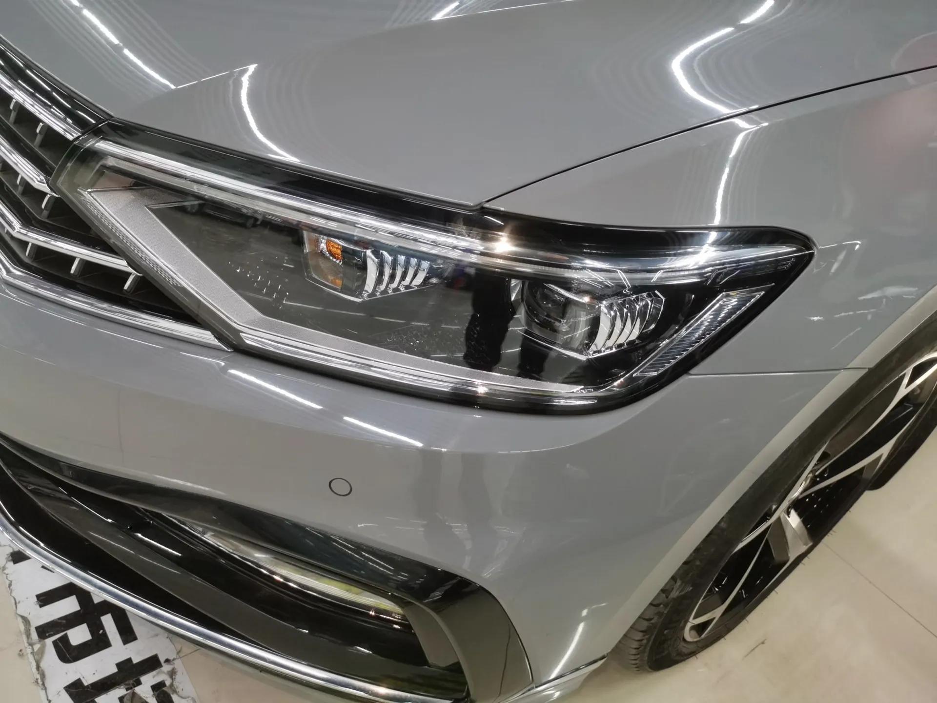 Volkswagen Magotan 2023 2 Million Units Commemorative Edition 330TSI DSG Luxury Version — миниатюра 2