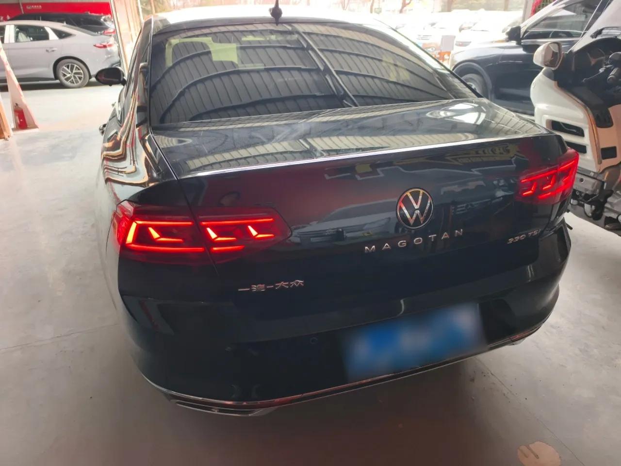 Volkswagen Magotan 2023 2 Million Units Limited Edition 330TSI DSG Leading Version — миниатюра 3