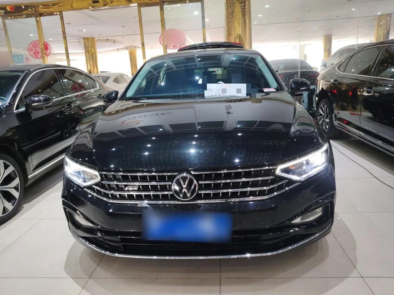 Volkswagen Magotan 2023 2 Million Units Limited Edition 330TSI DSG Leading Version — миниатюра 2