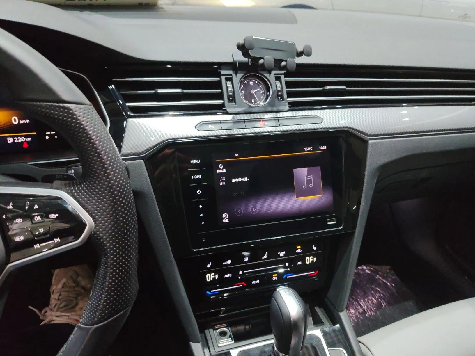 Volkswagen Magotan 2023 2 Million Units Limited Edition 330TSI DSG Leading Version — миниатюра 16