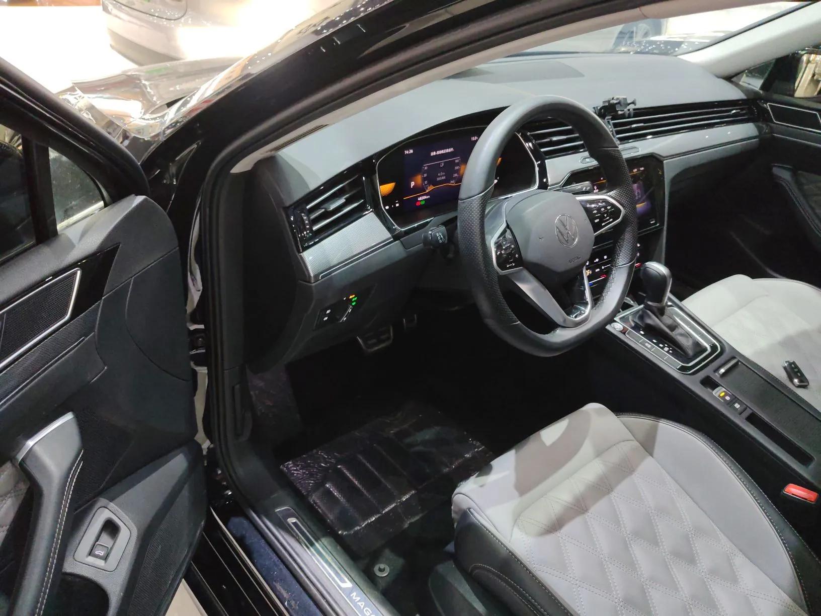 Volkswagen Magotan 2023 2 Million Units Limited Edition 330TSI DSG Leading Version — миниатюра 19