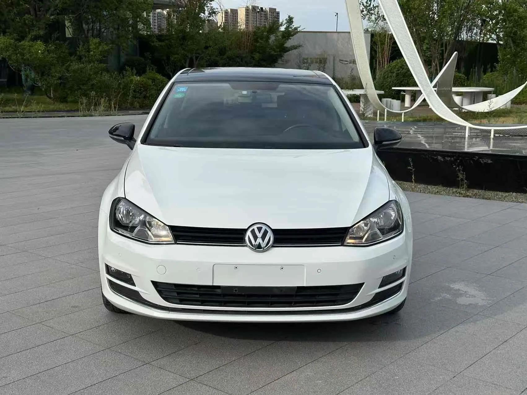 Volkswagen Golf 2017 230TSI Automatic Comfort Edition – Celebrating Milestone of One Million Units — миниатюра 6