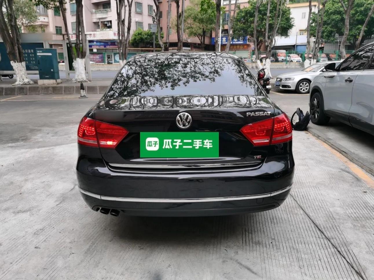 Volkswagen Passat 2014 1.8TSI DSG Prestige Navigation Edition — миниатюра 5