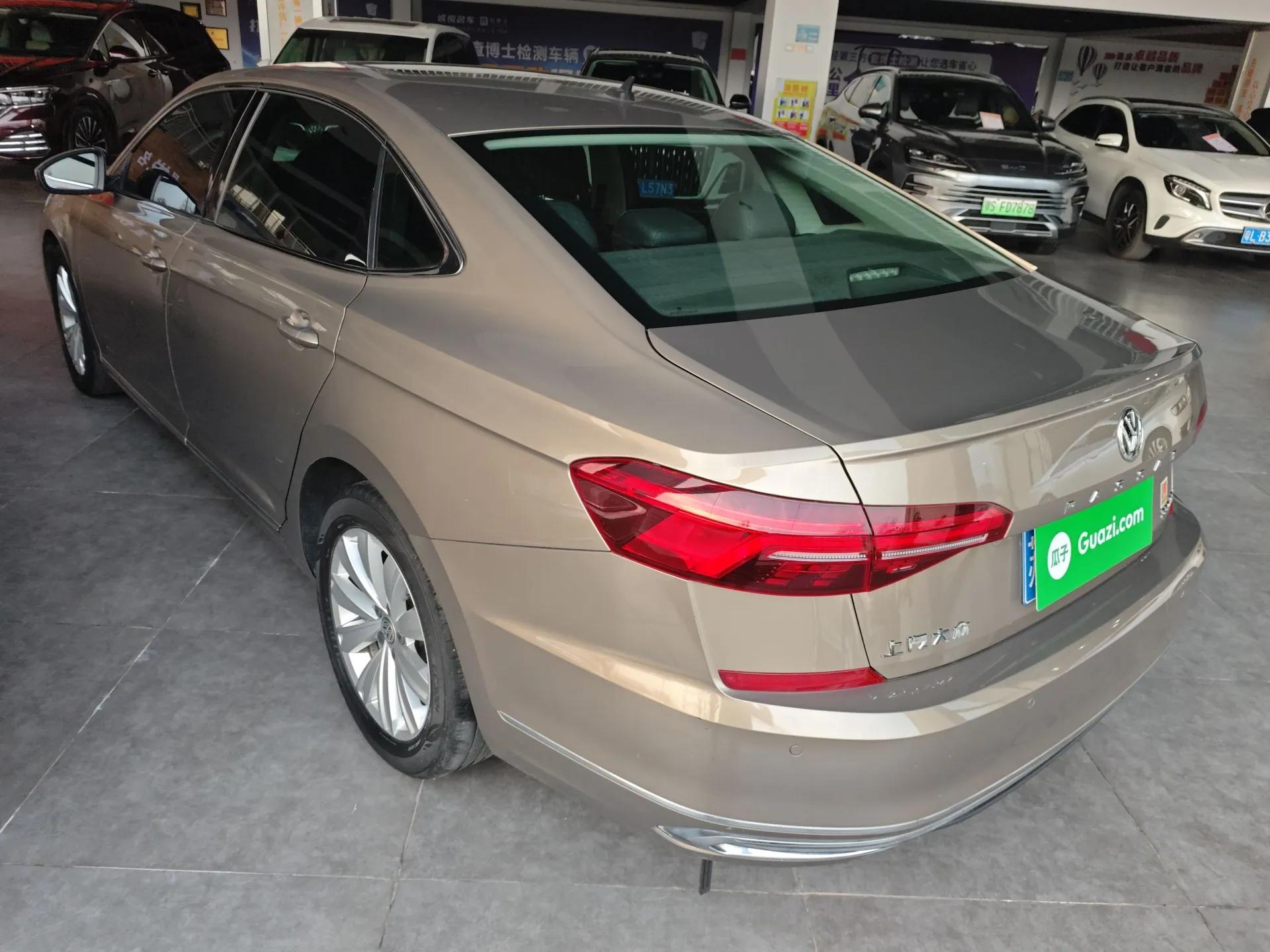 Volkswagen Passat 2019 330TSI Elite Edition China V Standard — миниатюра 4