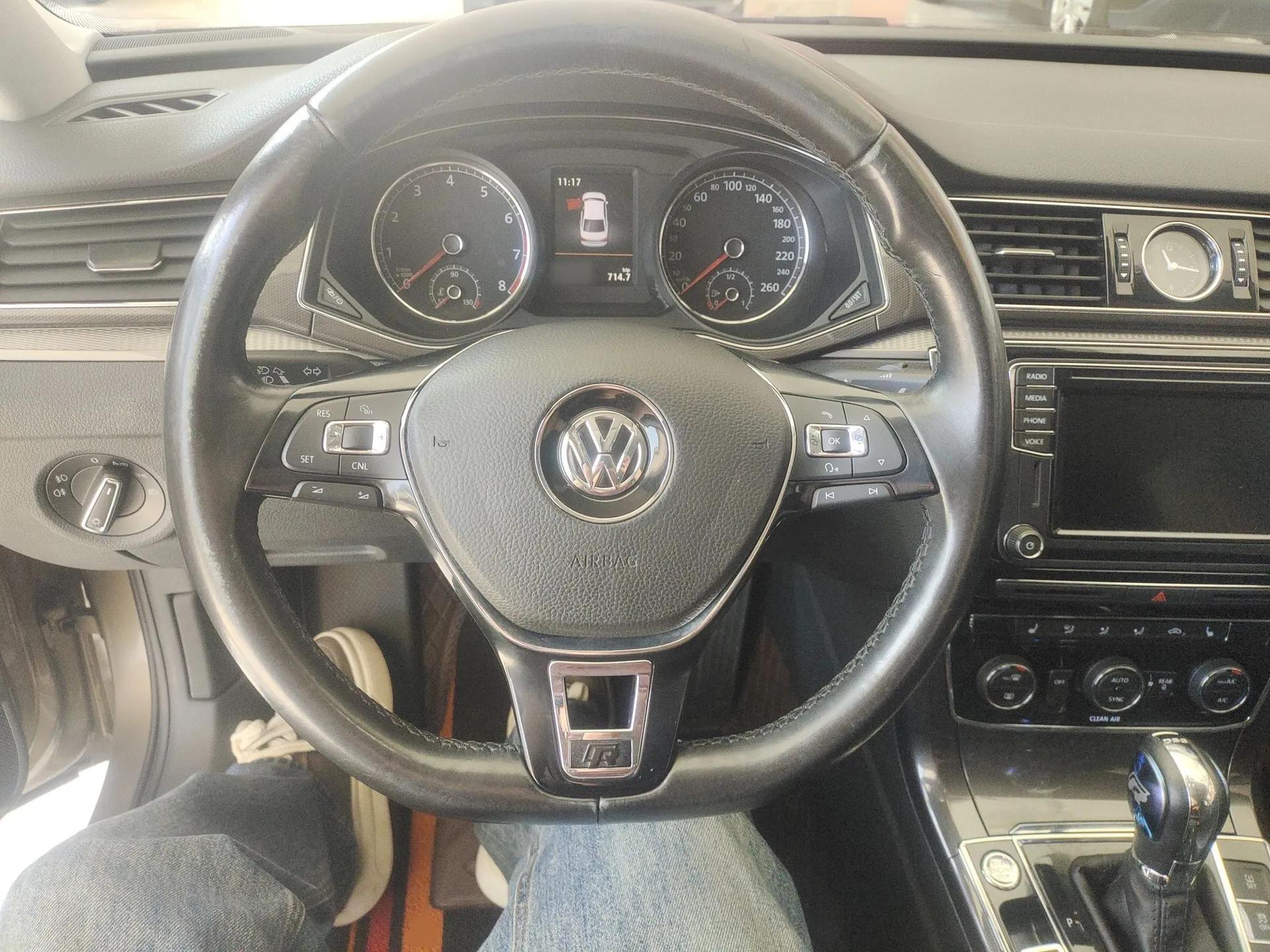 Volkswagen Passat 2017 330TSI DSG Prestige Edition — миниатюра 14