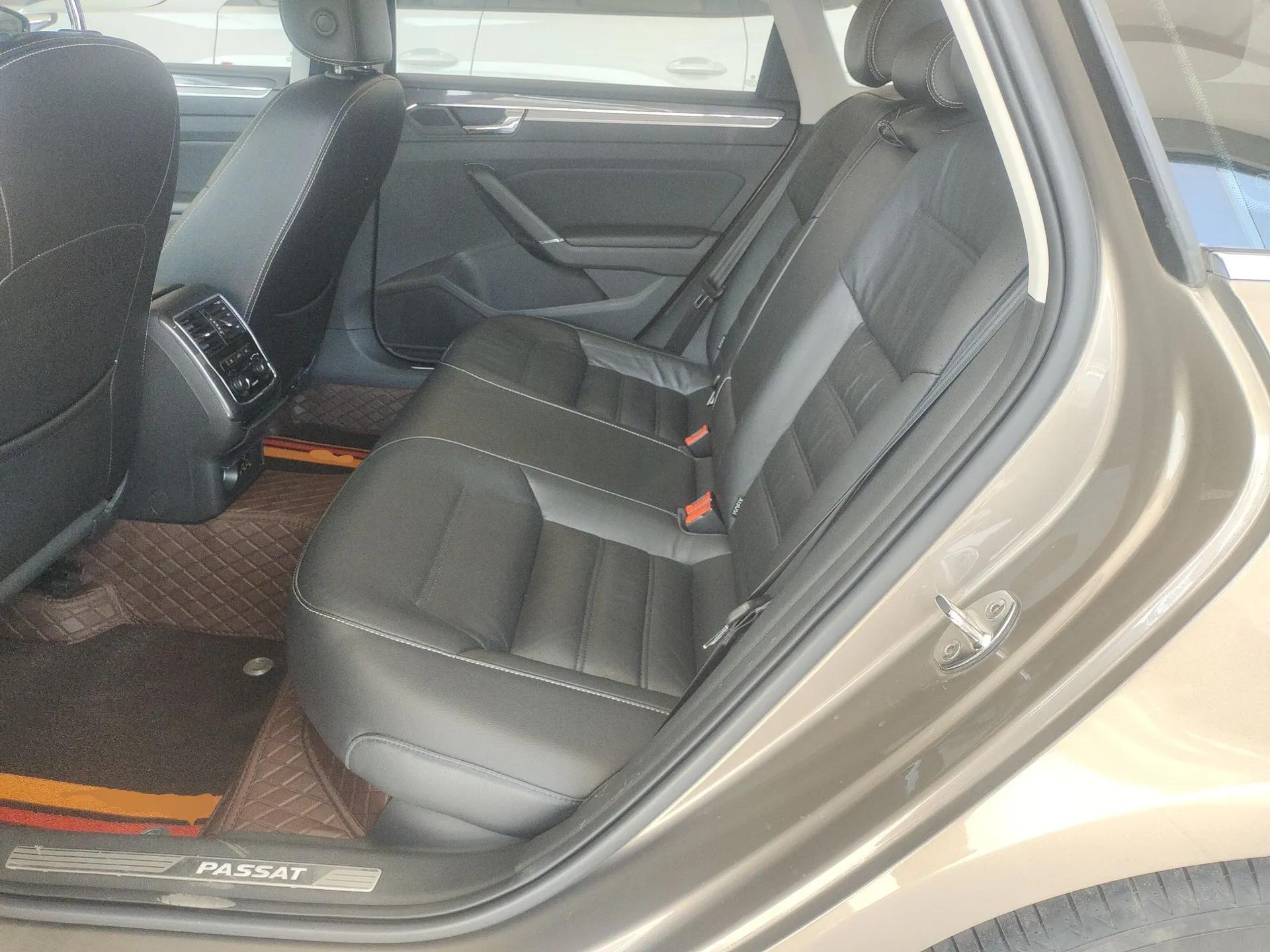 Volkswagen Passat 2017 330TSI DSG Prestige Edition — миниатюра 20