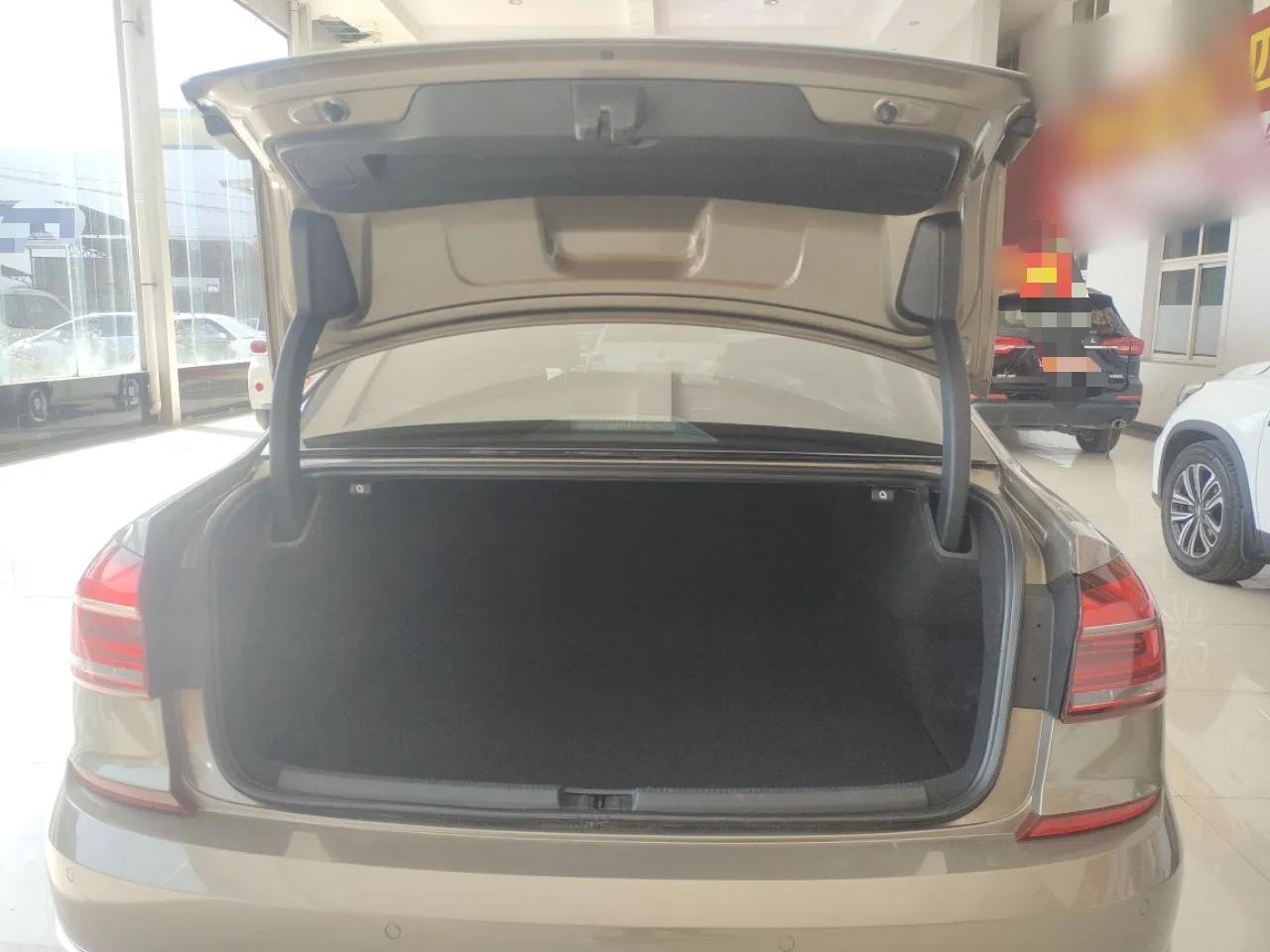 Volkswagen Passat 2017 330TSI DSG Prestige Edition — миниатюра 22