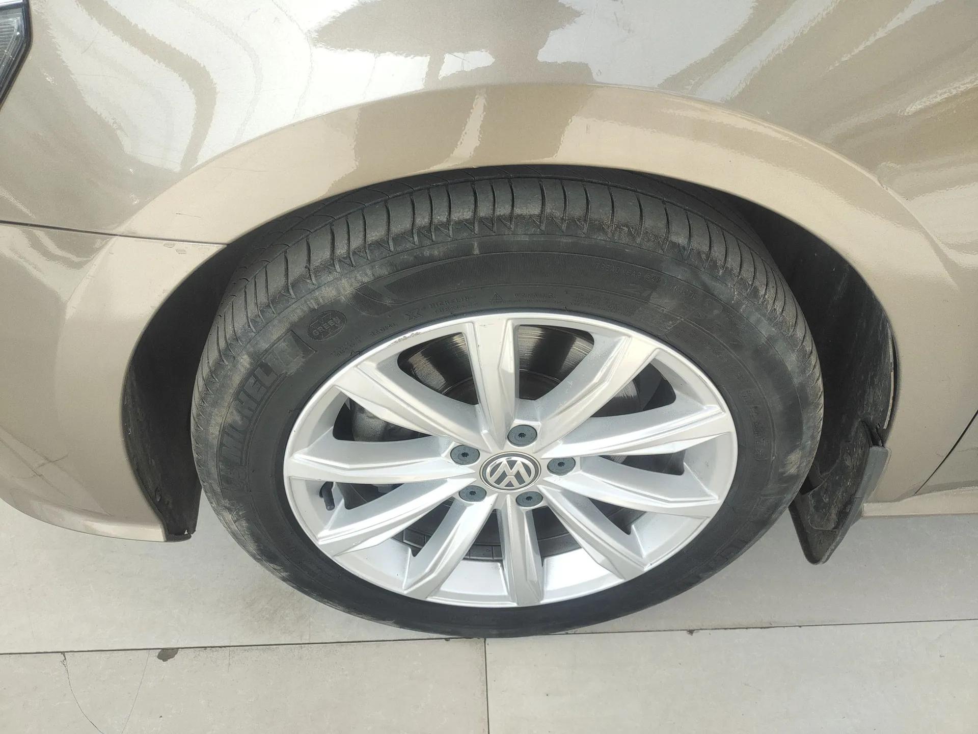 Volkswagen Passat 2017 330TSI DSG Prestige Edition — миниатюра 8