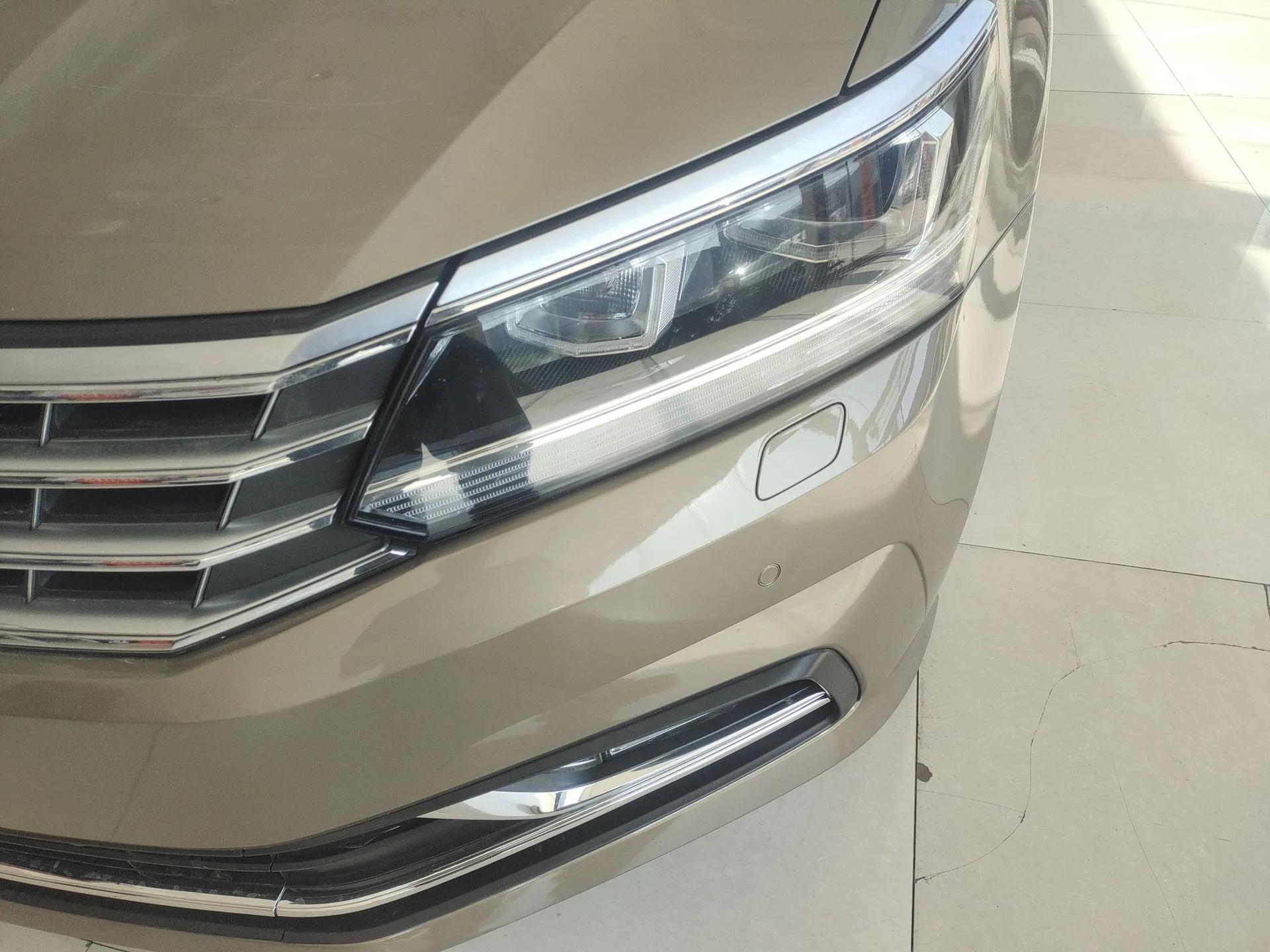 Volkswagen Passat 2017 330TSI DSG Prestige Edition — миниатюра 9