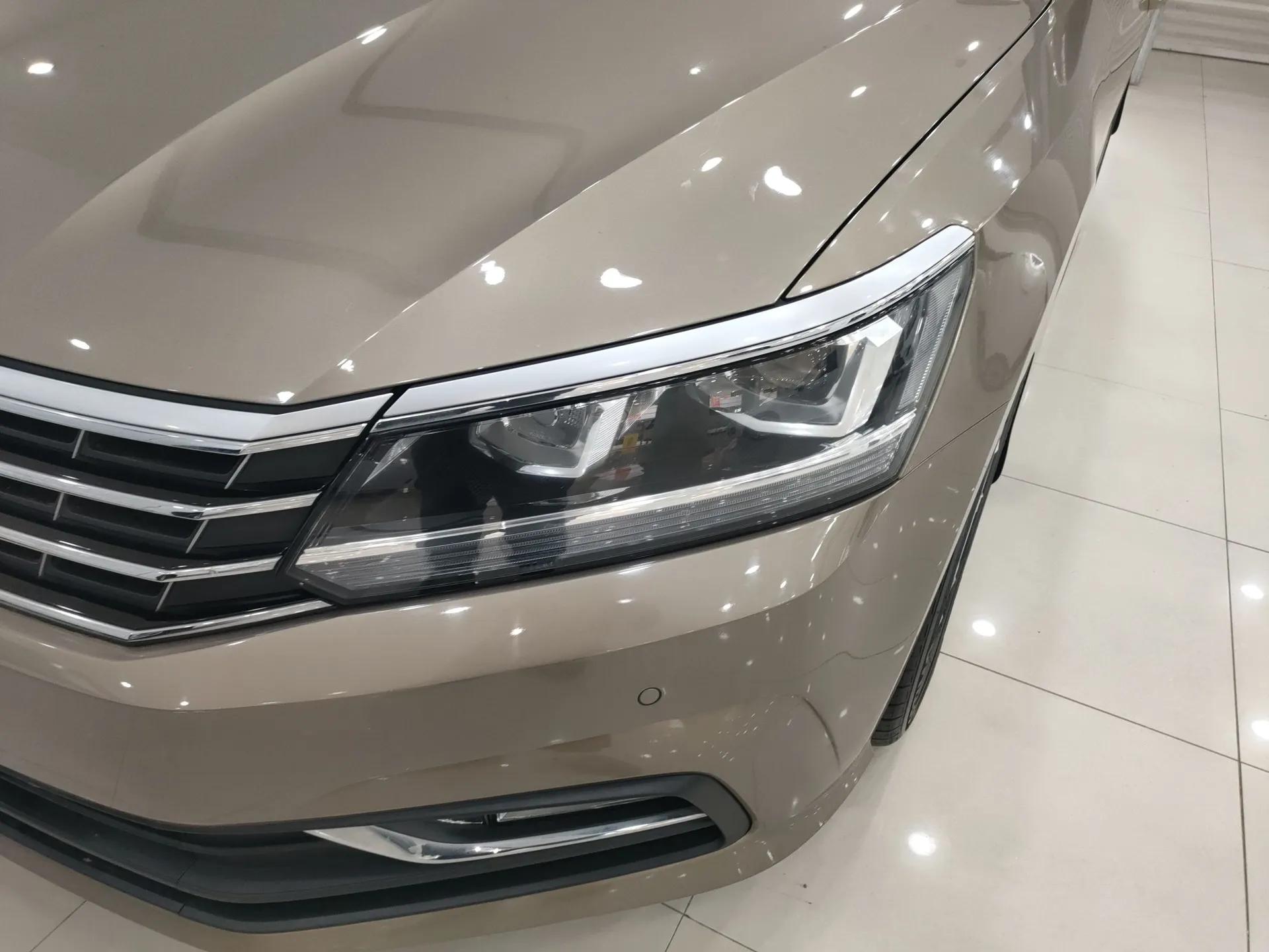 Volkswagen Passat 2017 330TSI DSG Luxury Edition — миниатюра 2